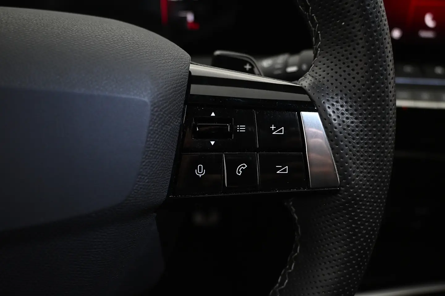 Car Image - 6Mdk6y9OFnQclCWyKh1Hgh
