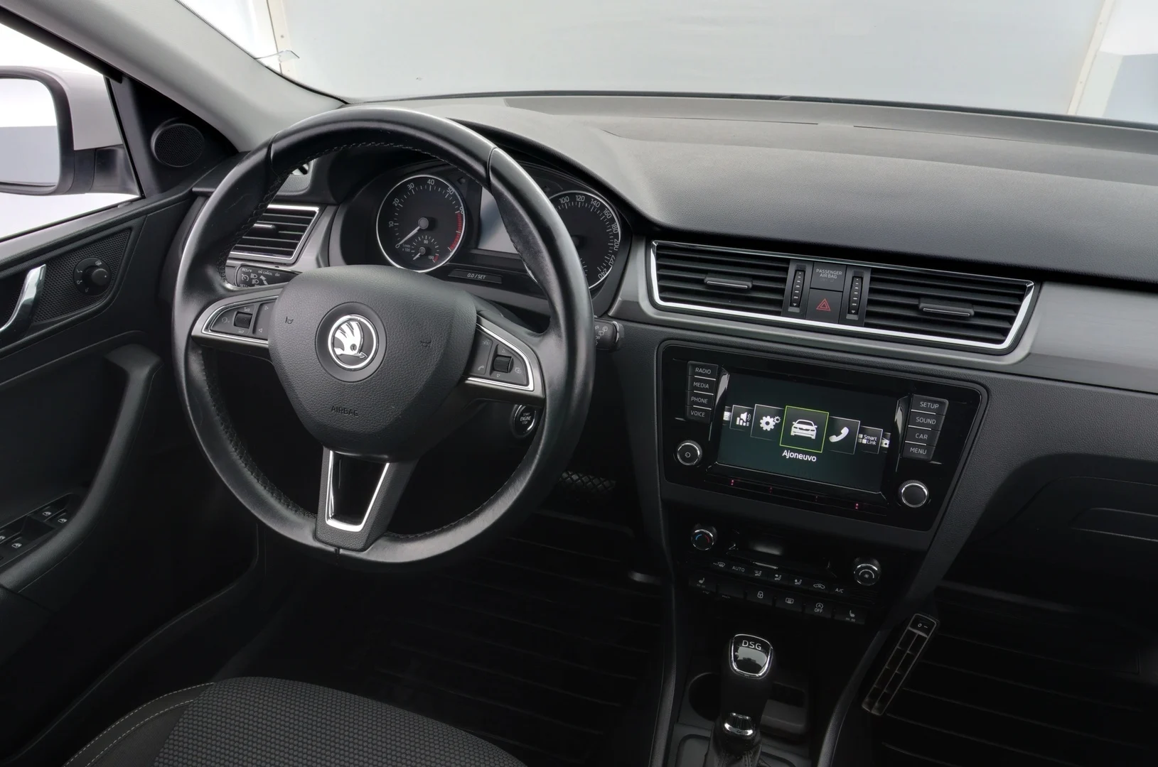 Car Image - 79EC46UxGAn7rcuv7JzHkl