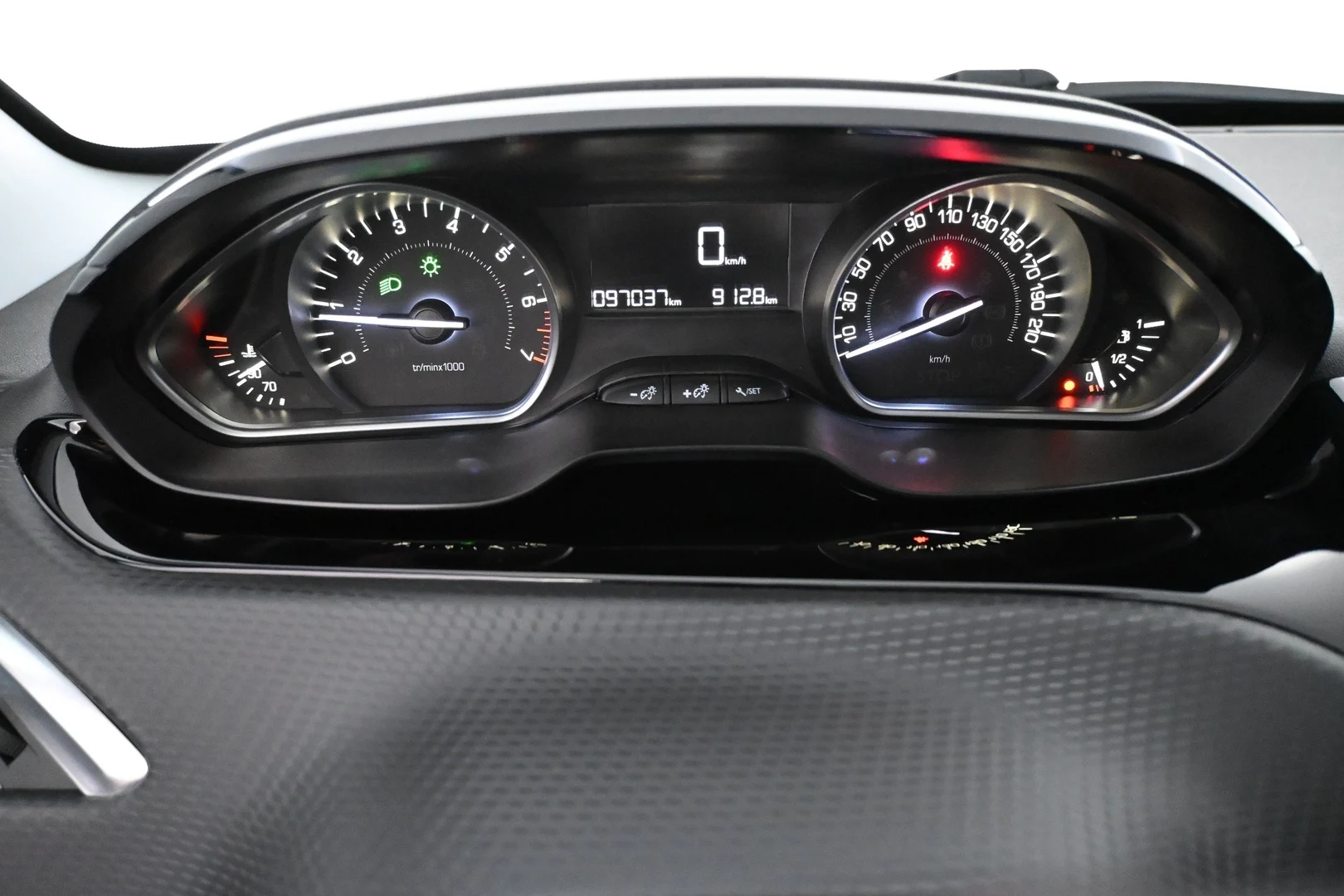 Car Image - 6khP1Ru71VbpIbLJ4Sx04C