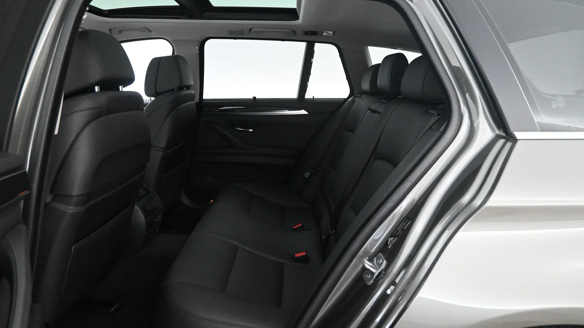 Car Image - 5zEQLFGHP2fangKbsVzl7f