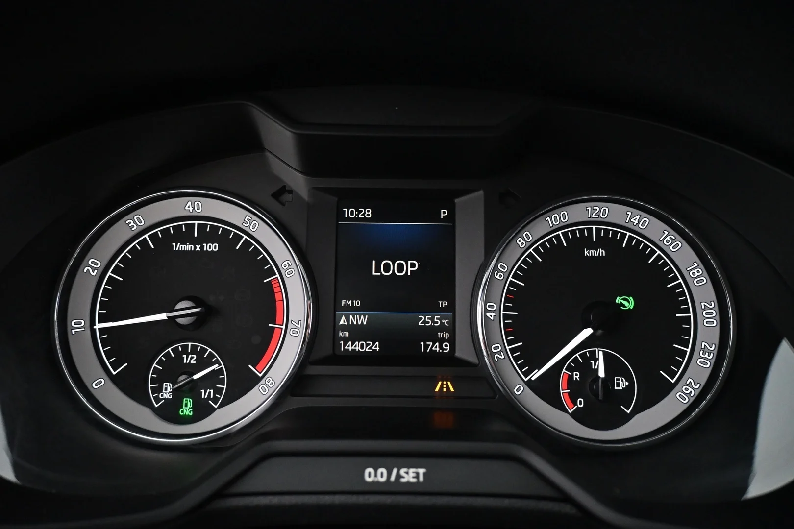 Car Image - 5tAyaN2wSI4K6ZnPQ7tA9U