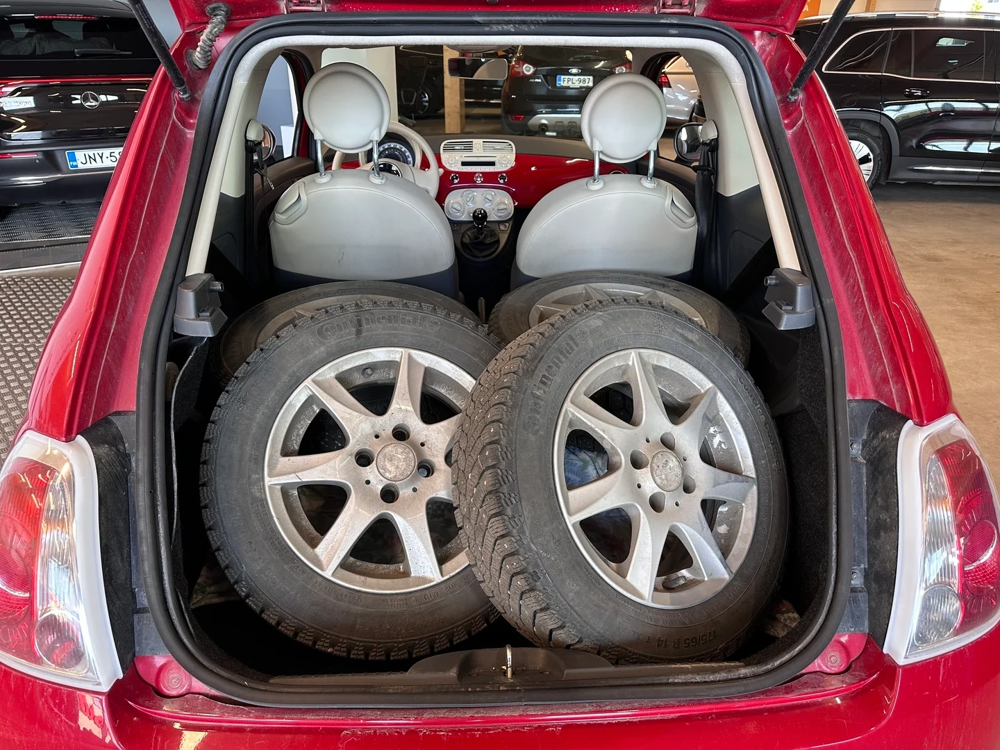Car Image - 3wR0Zbb6rNKZnsCGZgKYOl