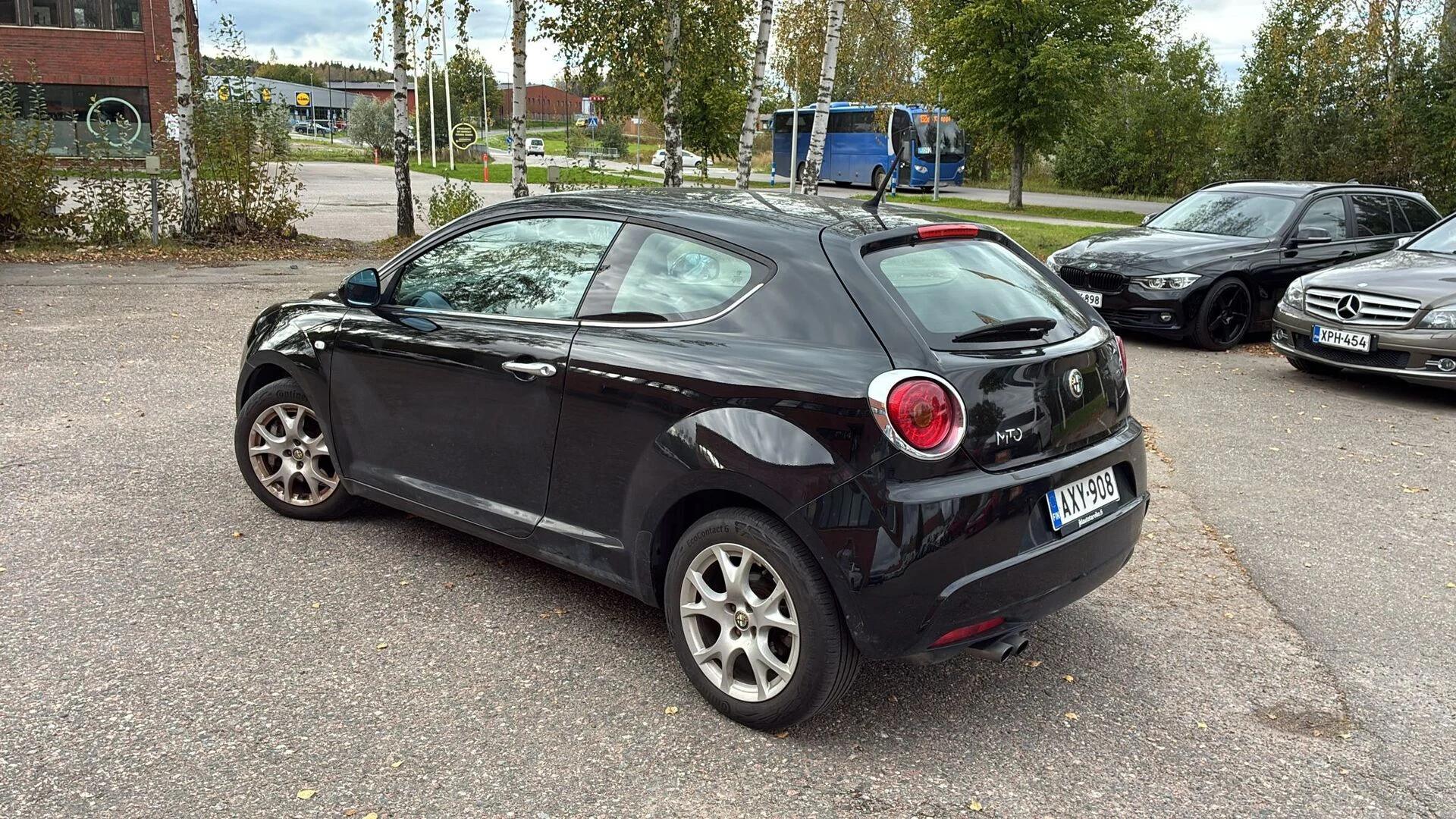 Car Image - o8FLjVnXU5CV2klGi3X9T