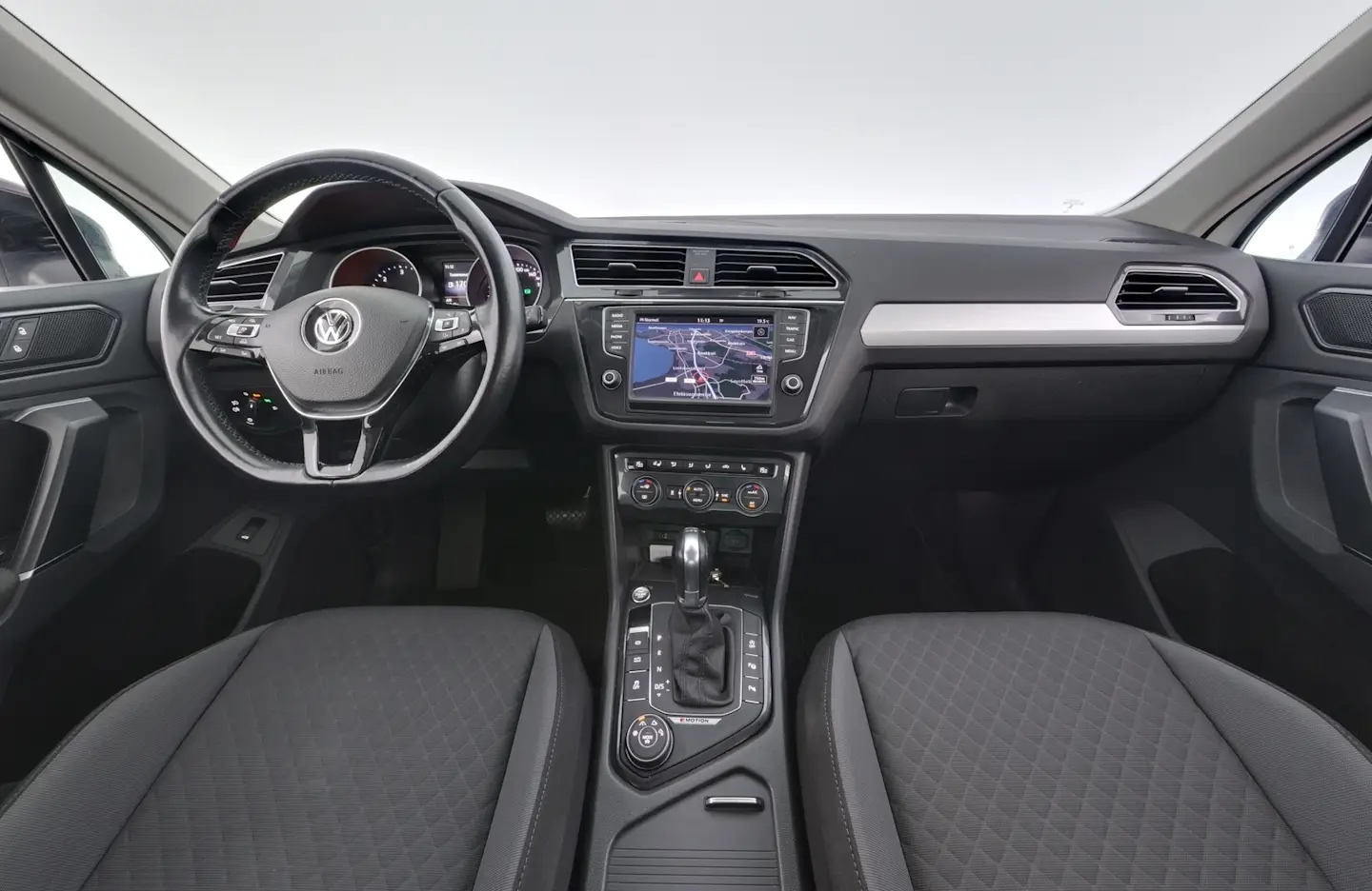 Car Image - 7JBRSnC2MQgP6xfamZeV2X