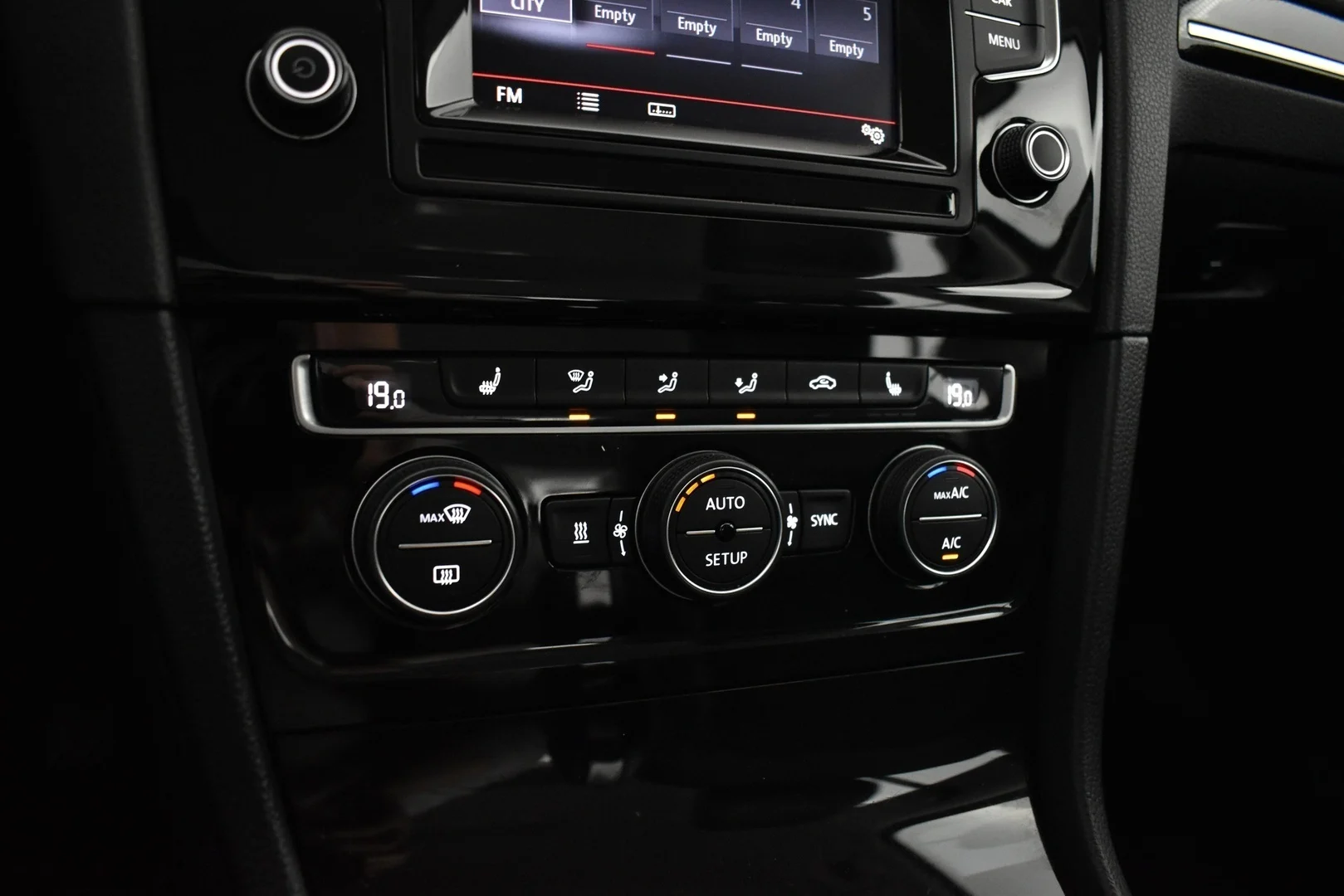 Car Image - 1ykIjJXoCVyYVRvyt9ycmd