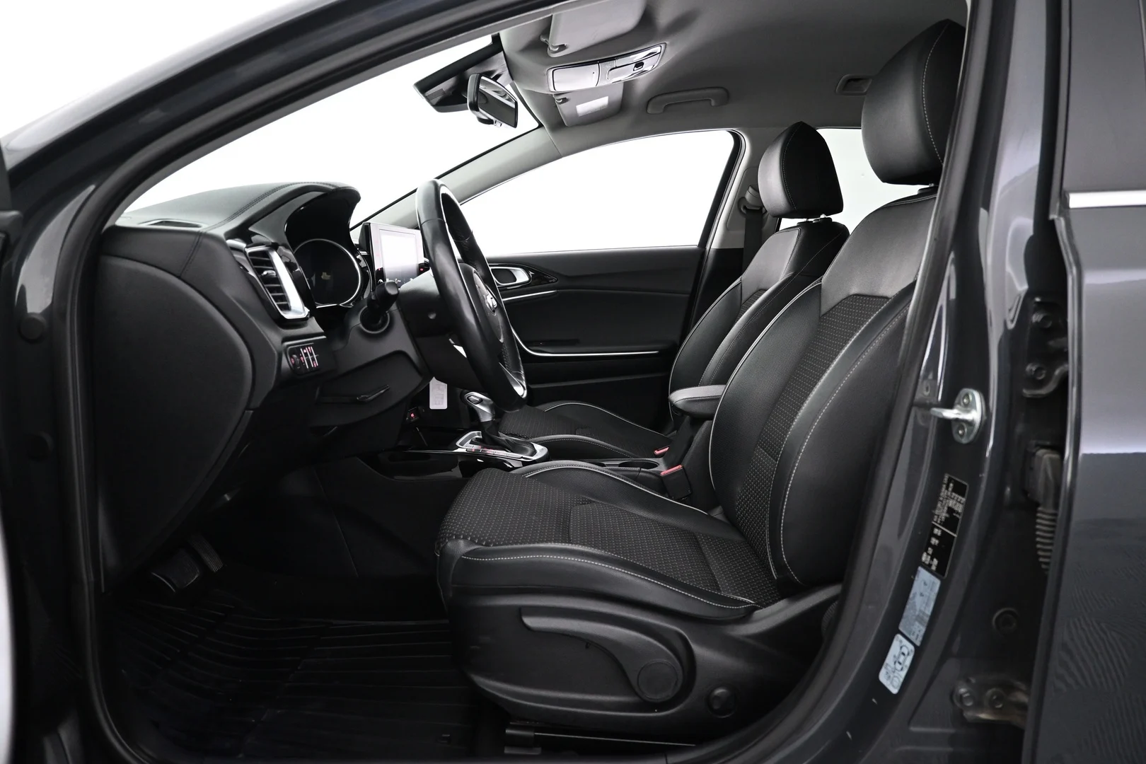 Car Image - 3KH5LOKrRfV4wihZgL7OrE