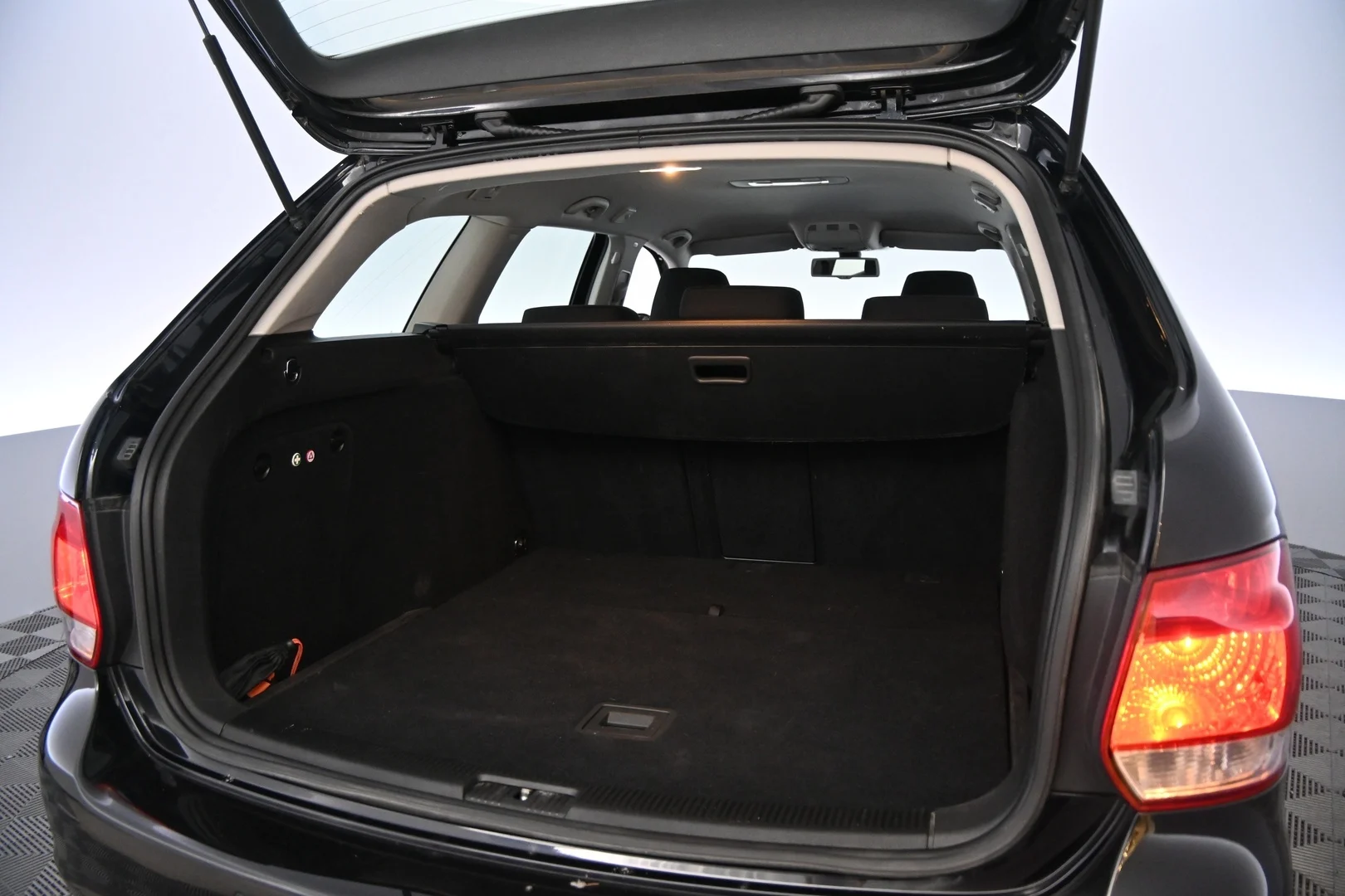 Car Image - 4aNJZ5eNekjuecY0zSQaUq