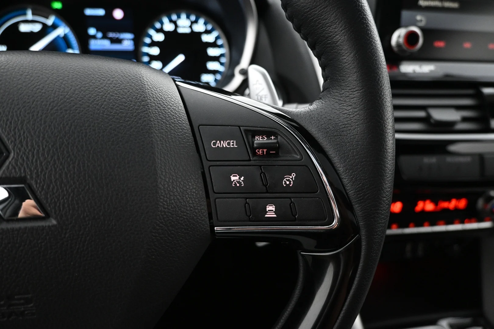 Car Image - 6vRYNOYwiwNBGm8c7dVrM4