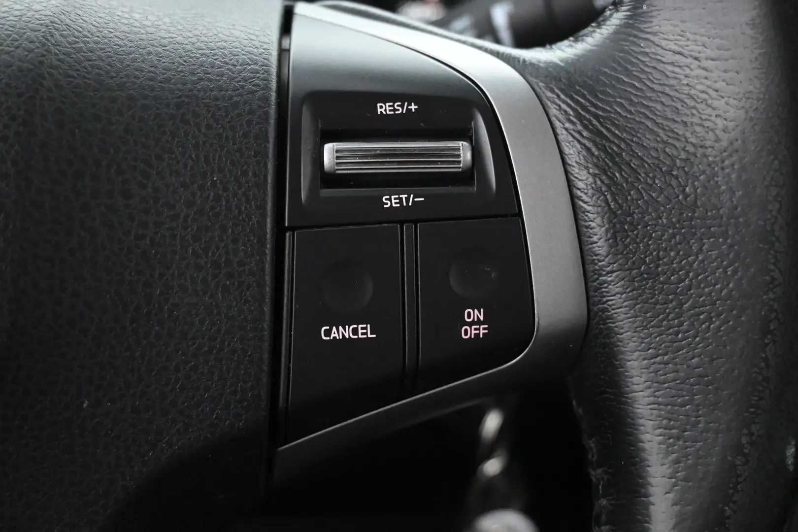 Car Image - 2HdUimkRputJ2xmVfpElsr