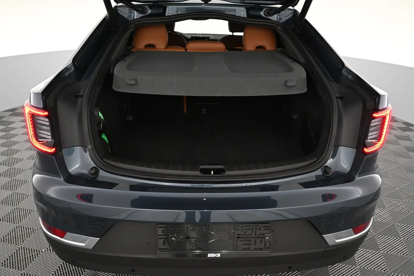 Car Image - 4HduEv3ukAXww3Qkd2JaaC