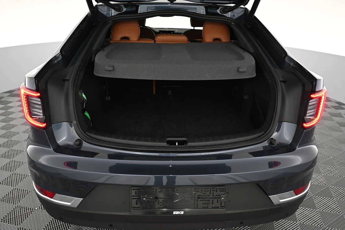Car Image - 4HduEv3ukAXww3Qkd2JaaC