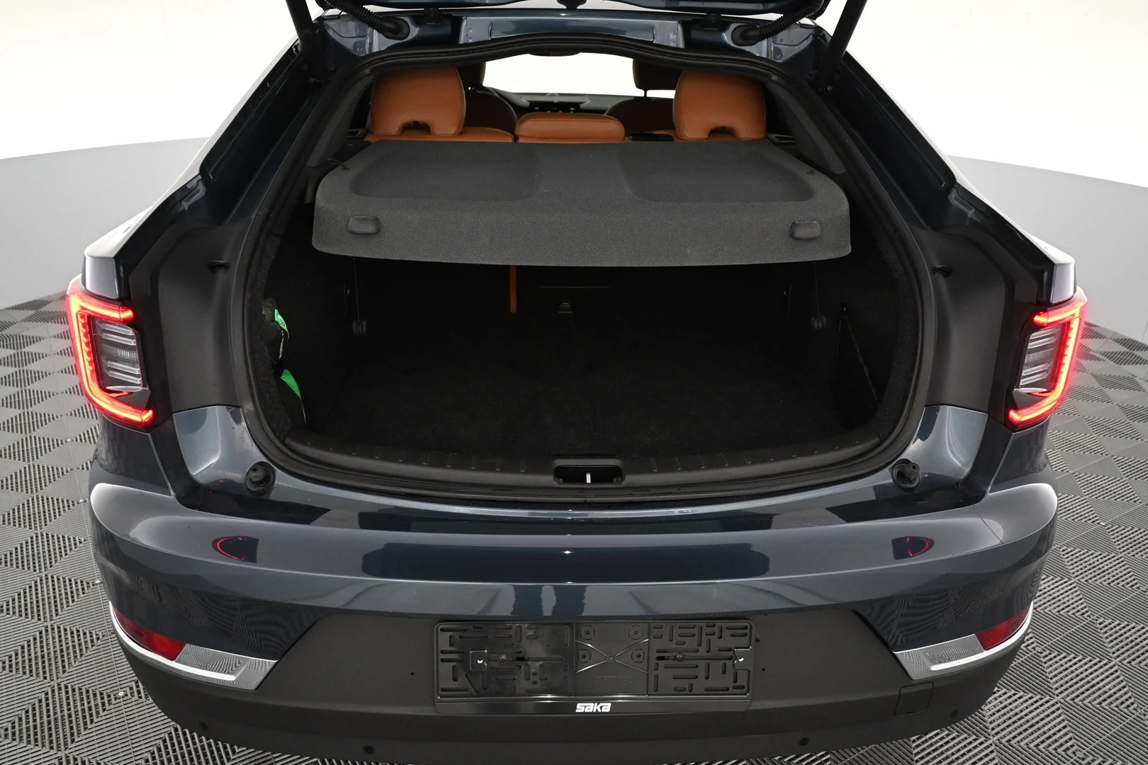 Car Image - 4HduEv3ukAXww3Qkd2JaaC