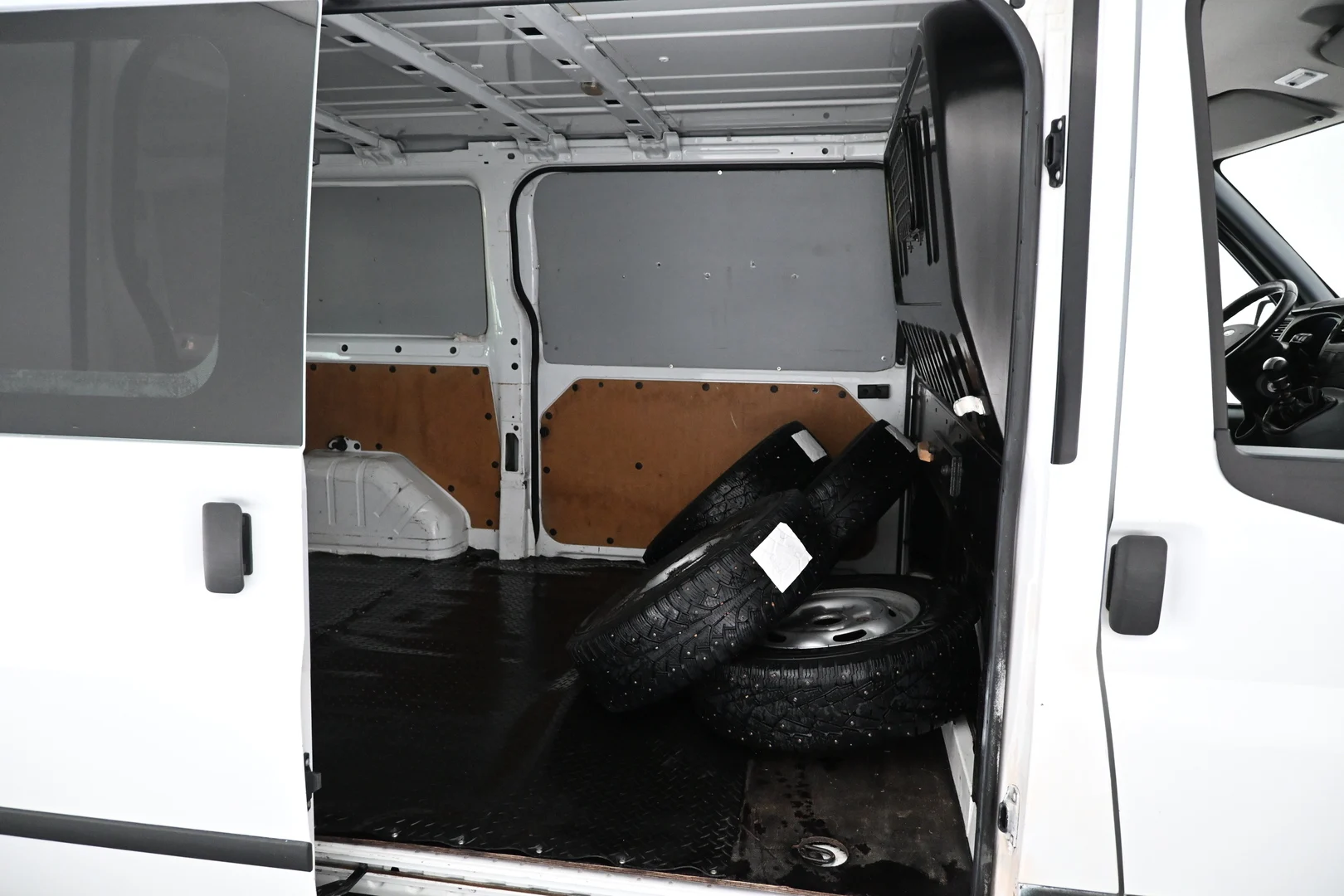 Car Image - 1nYMFxB102OGZnyzWICtGB