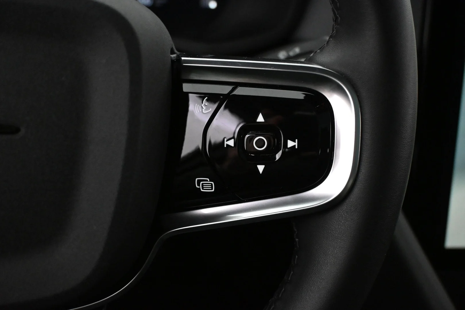 Car Image - VsGpJYWmYrrdjjQEwW49H