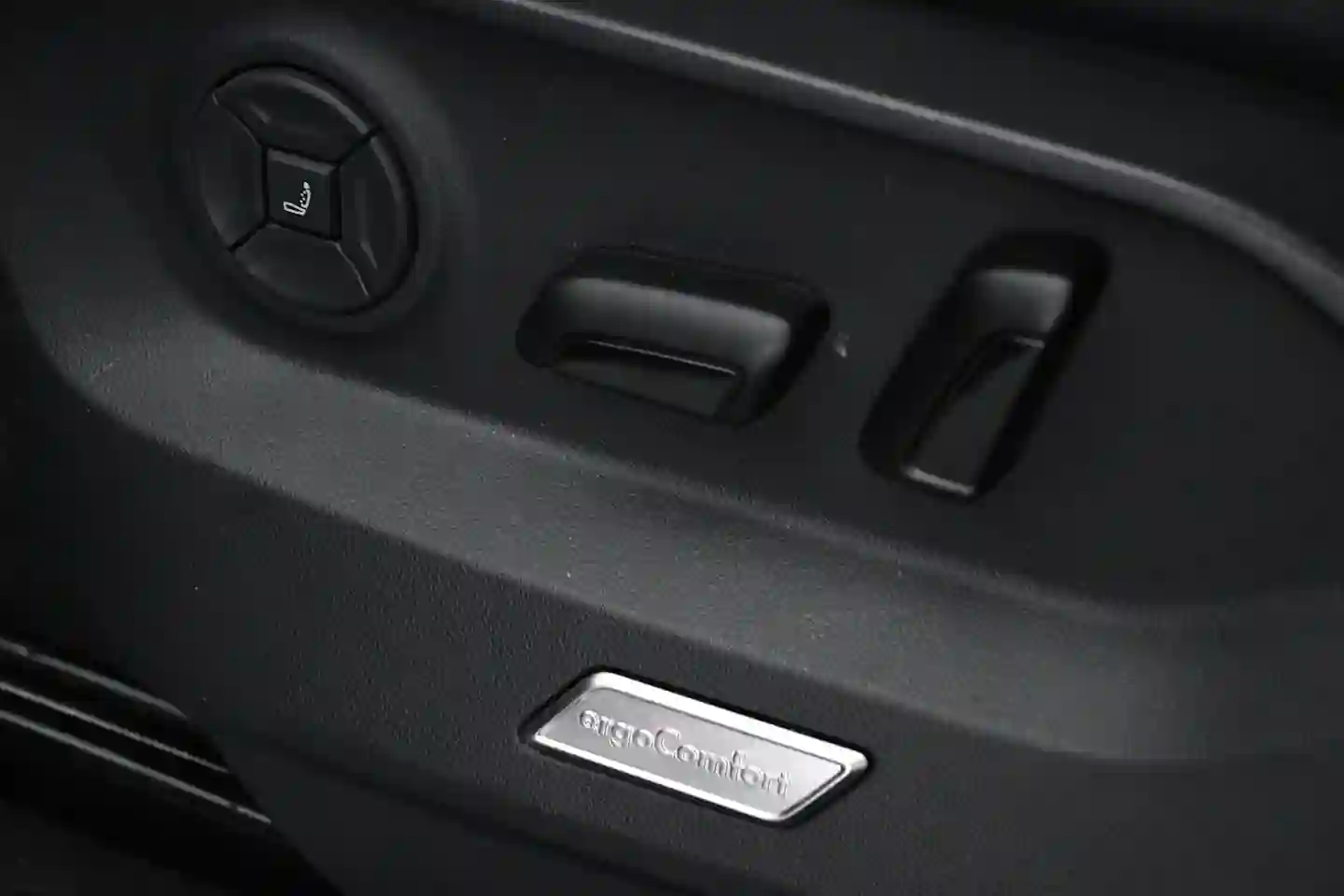 Car Image - 5lsdZHaKg7RFhfkCMacowA