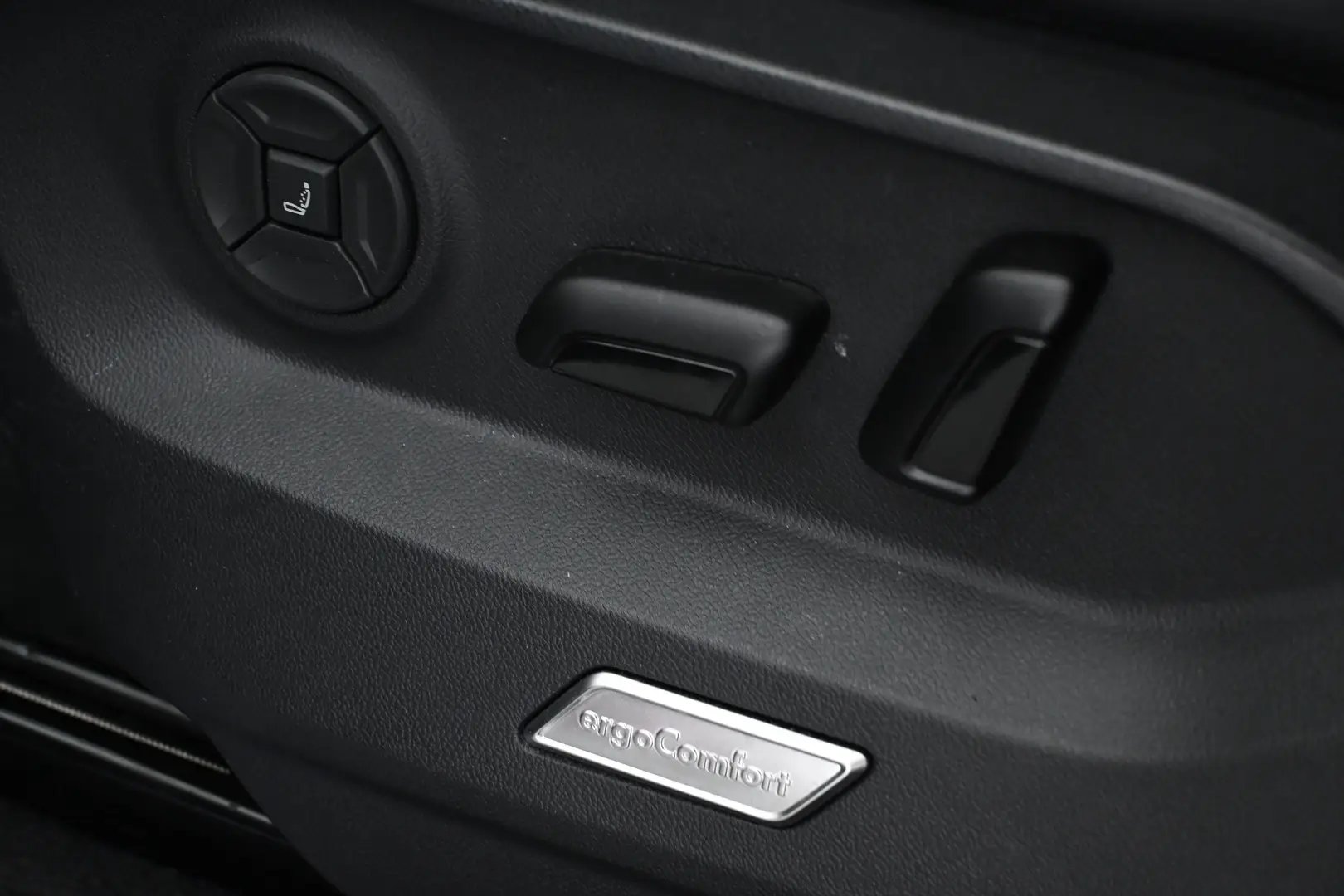 Car Image - 5lsdZHaKg7RFhfkCMacowA