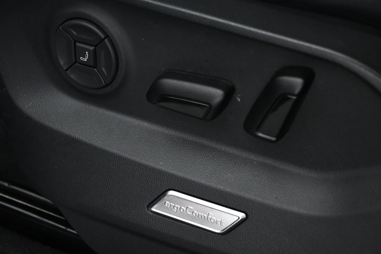 Car Image - 5lsdZHaKg7RFhfkCMacowA