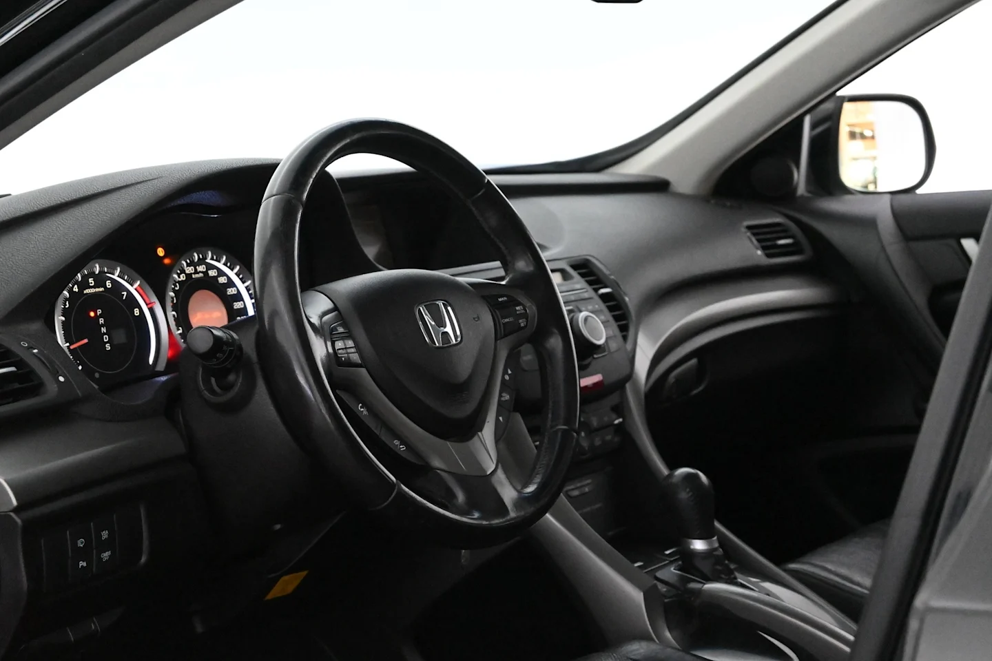 Car Image - 4k7NB2Cdi5NvYmyvvypPX8