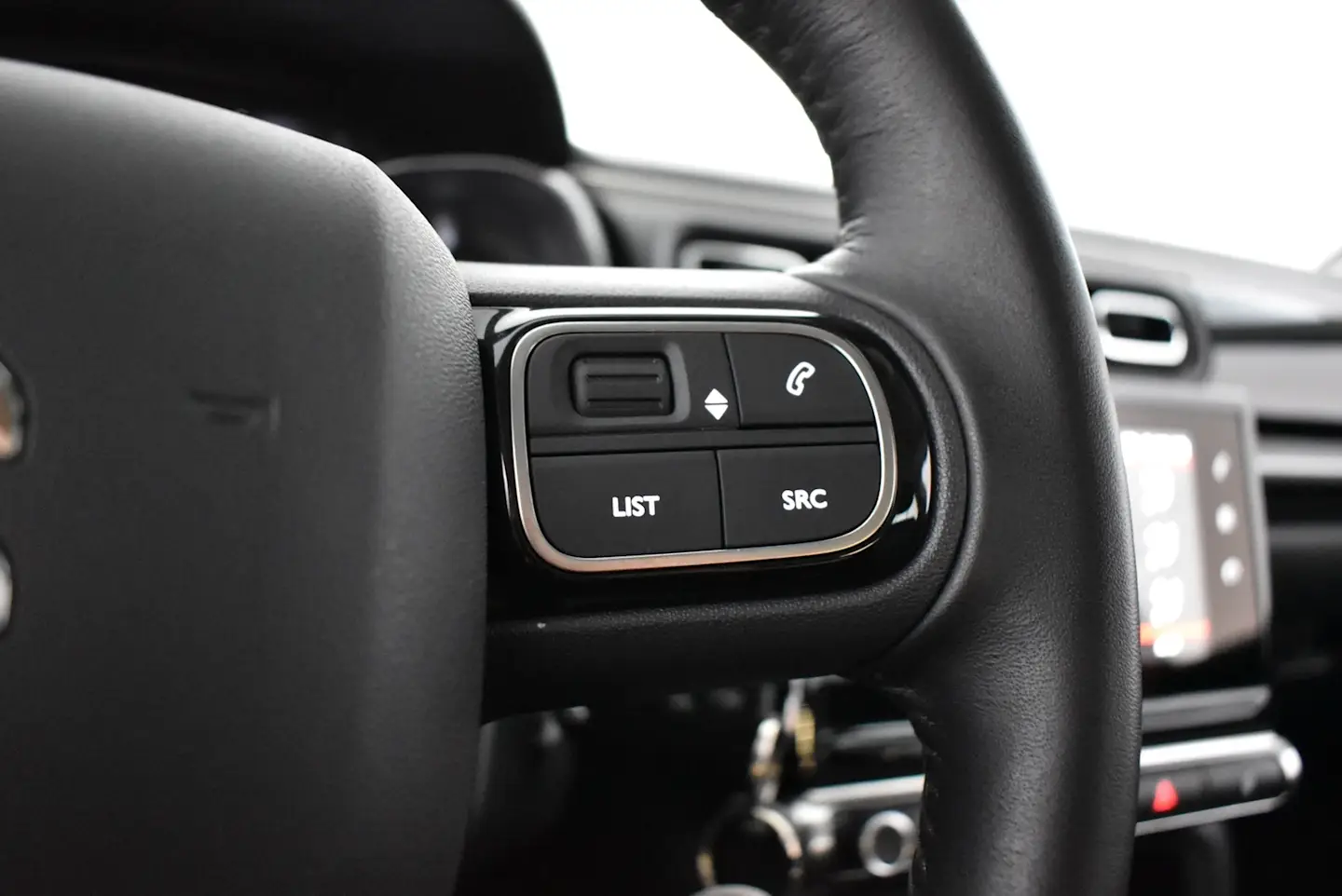 Car Image - 4RQHDxjJqaJ35732x3Si5b