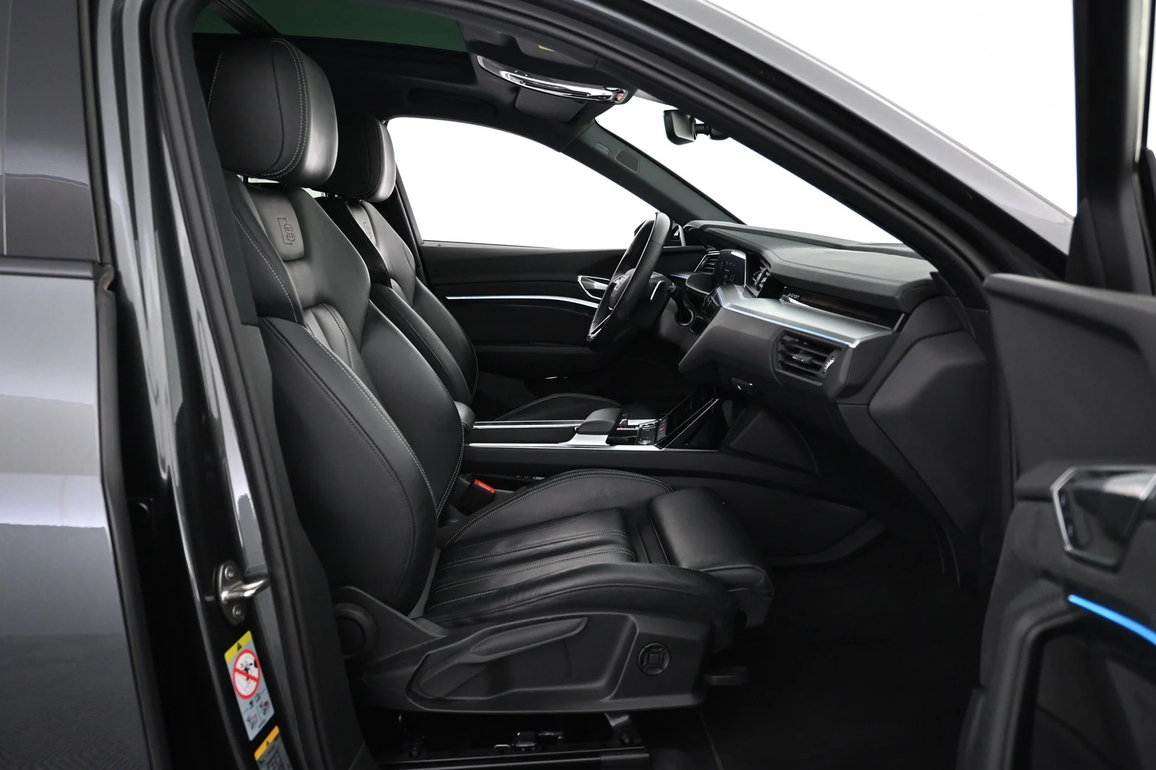 Car Image - 642oKRWU4tRJlhG3D3KFC9
