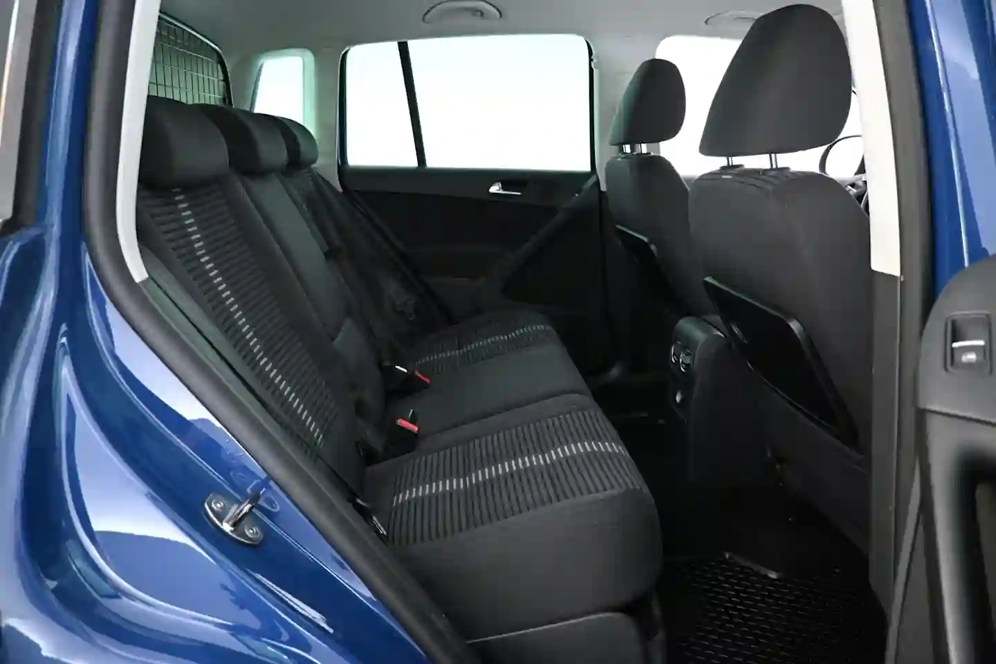 Car Image - 6TrG6ORZfoO1hi8wFGJzmf