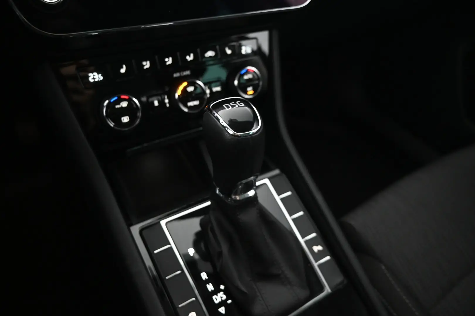 Car Image - 4pcGifHvjQoyo8zvudFfIZ
