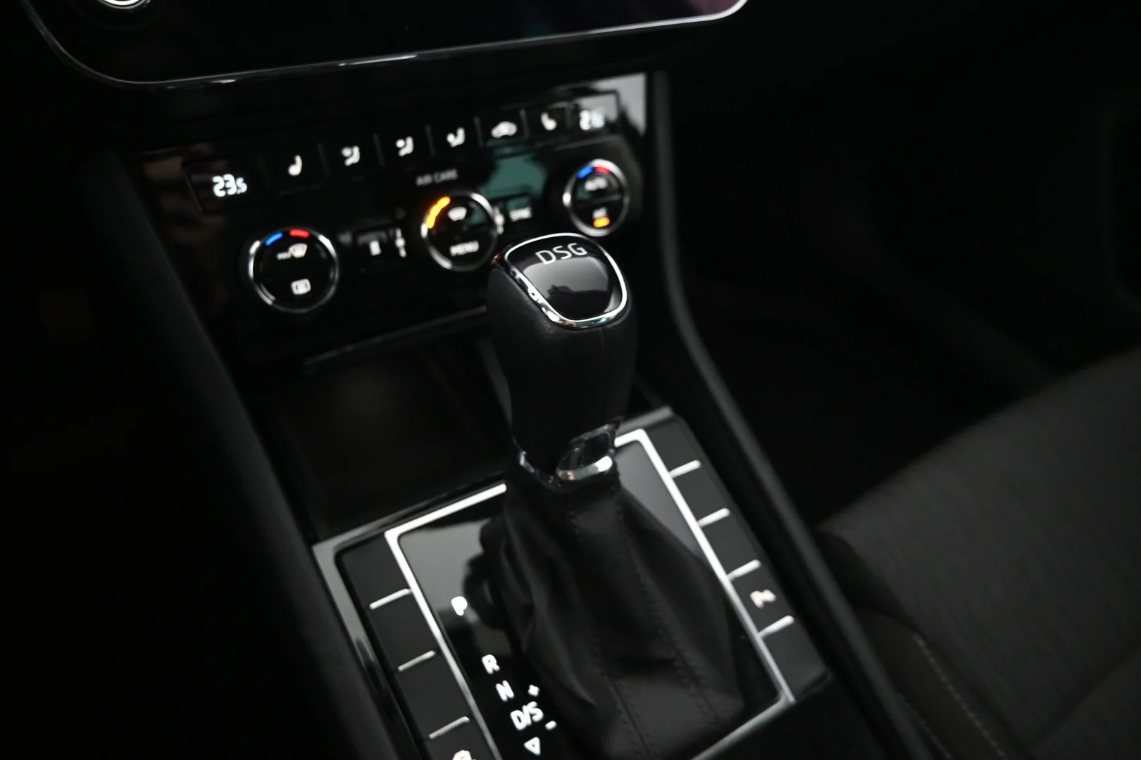 Car Image - 4pcGifHvjQoyo8zvudFfIZ