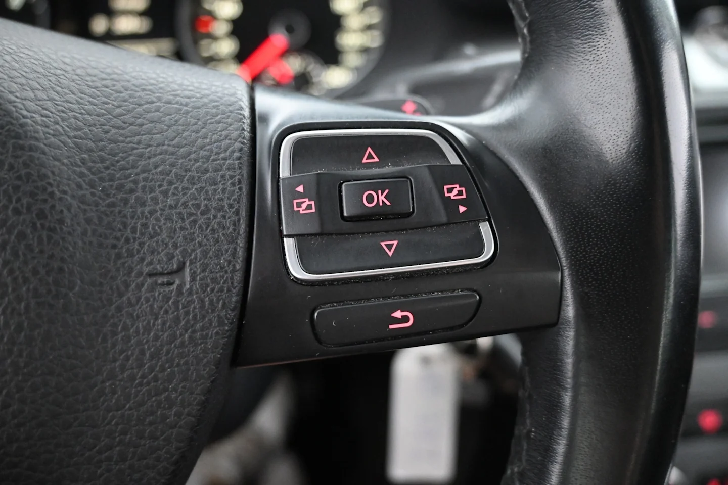 Car Image - 2ul09TQj7WcIeVawdtqapK