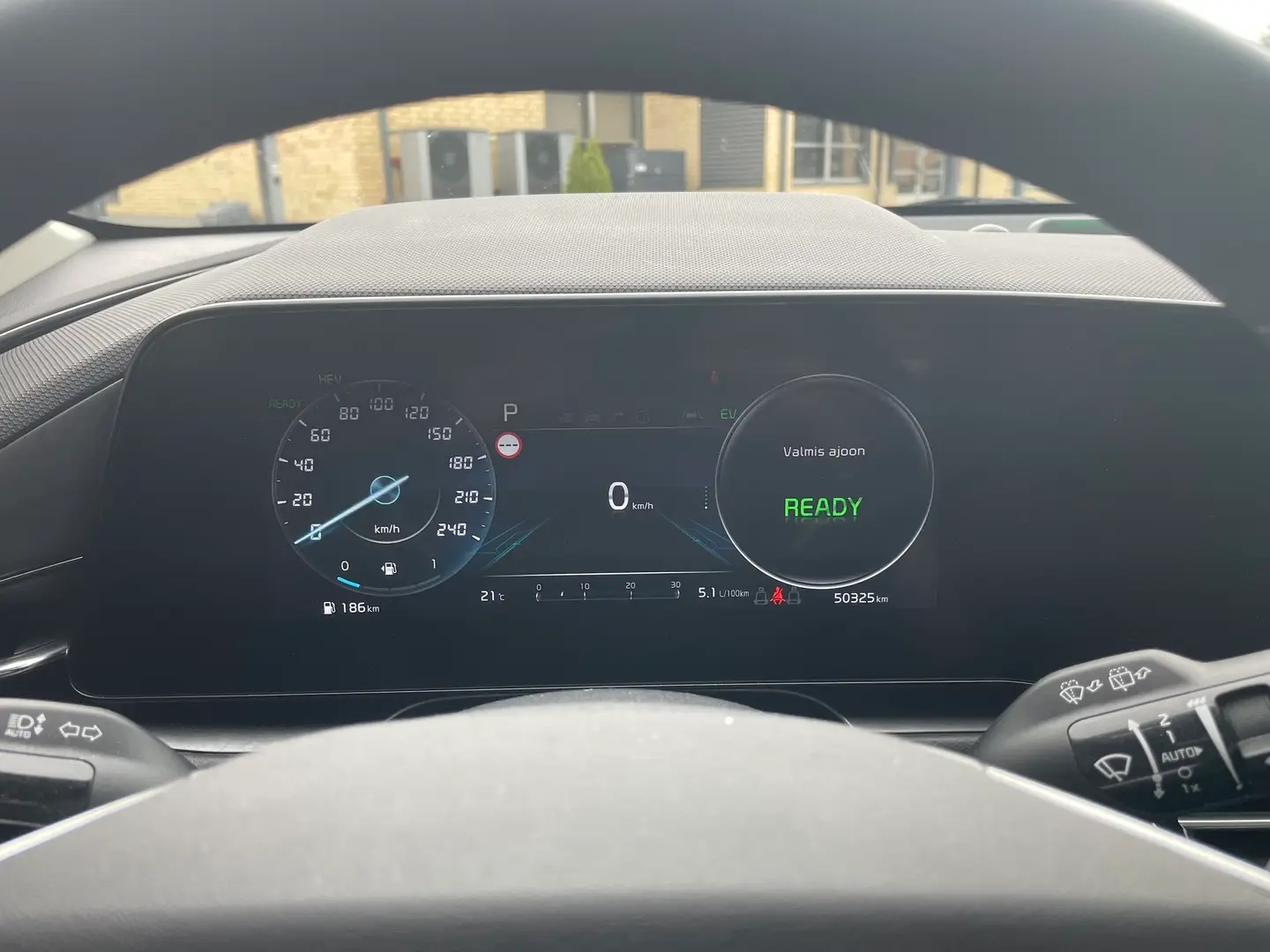 Car Image - 2QgLjPWQxruaf6wF6aLM5o