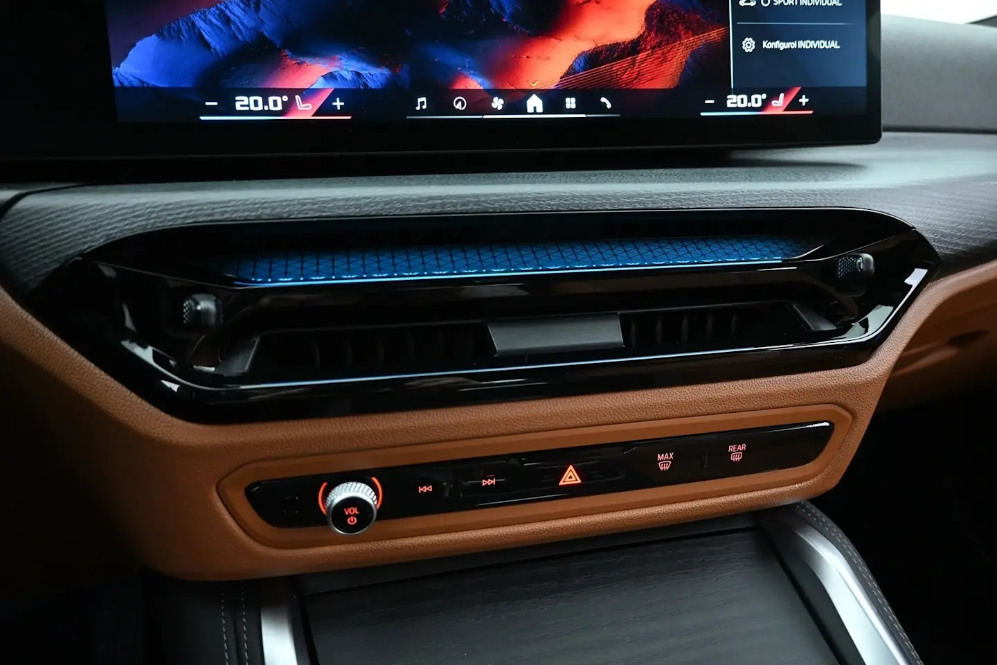 Car Image - 3OipEAFjXyLf0DoEVvckme