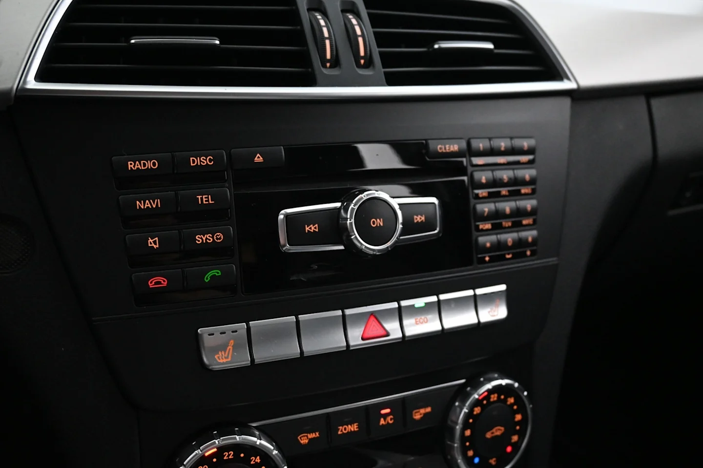 Car Image - Vd2DKOTgNk8j20LxE4E9e