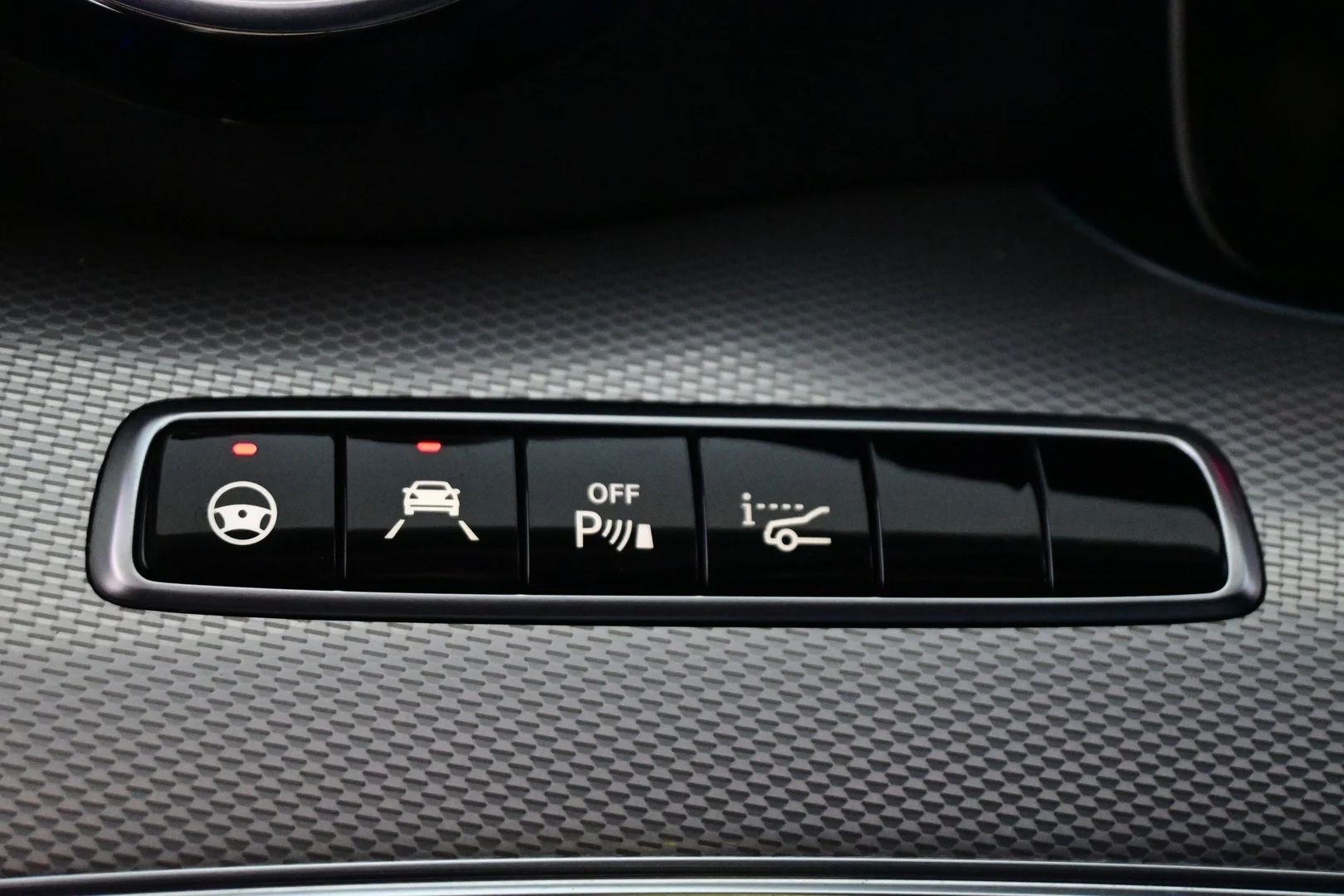 Car Image - 1Rx2uWiD6vJk4k3HmvgTuy
