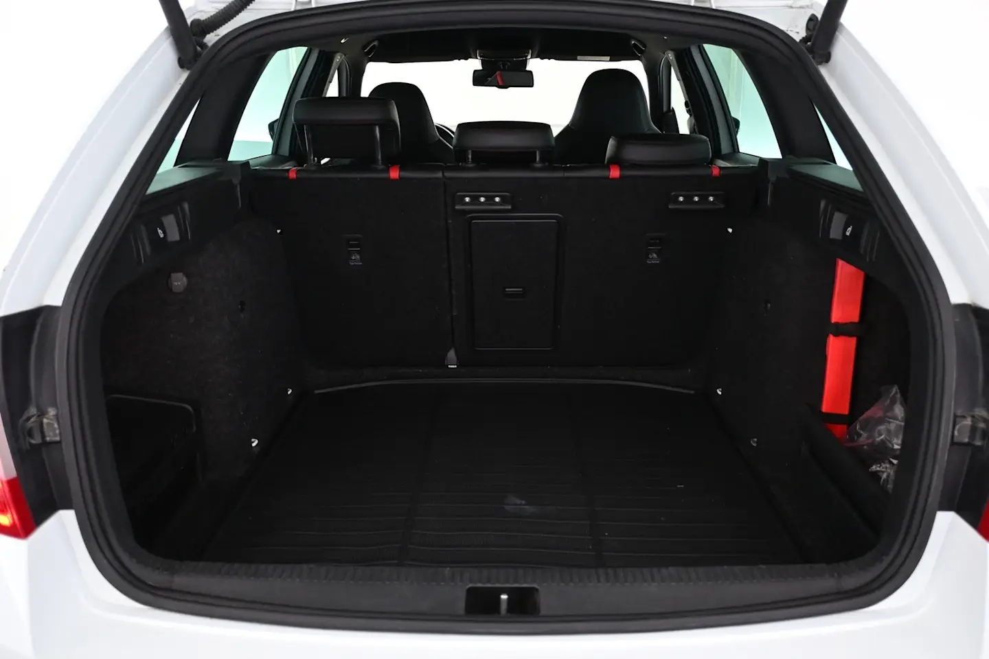 Car Image - 5n3nk1eejt6btCBB6OgML7
