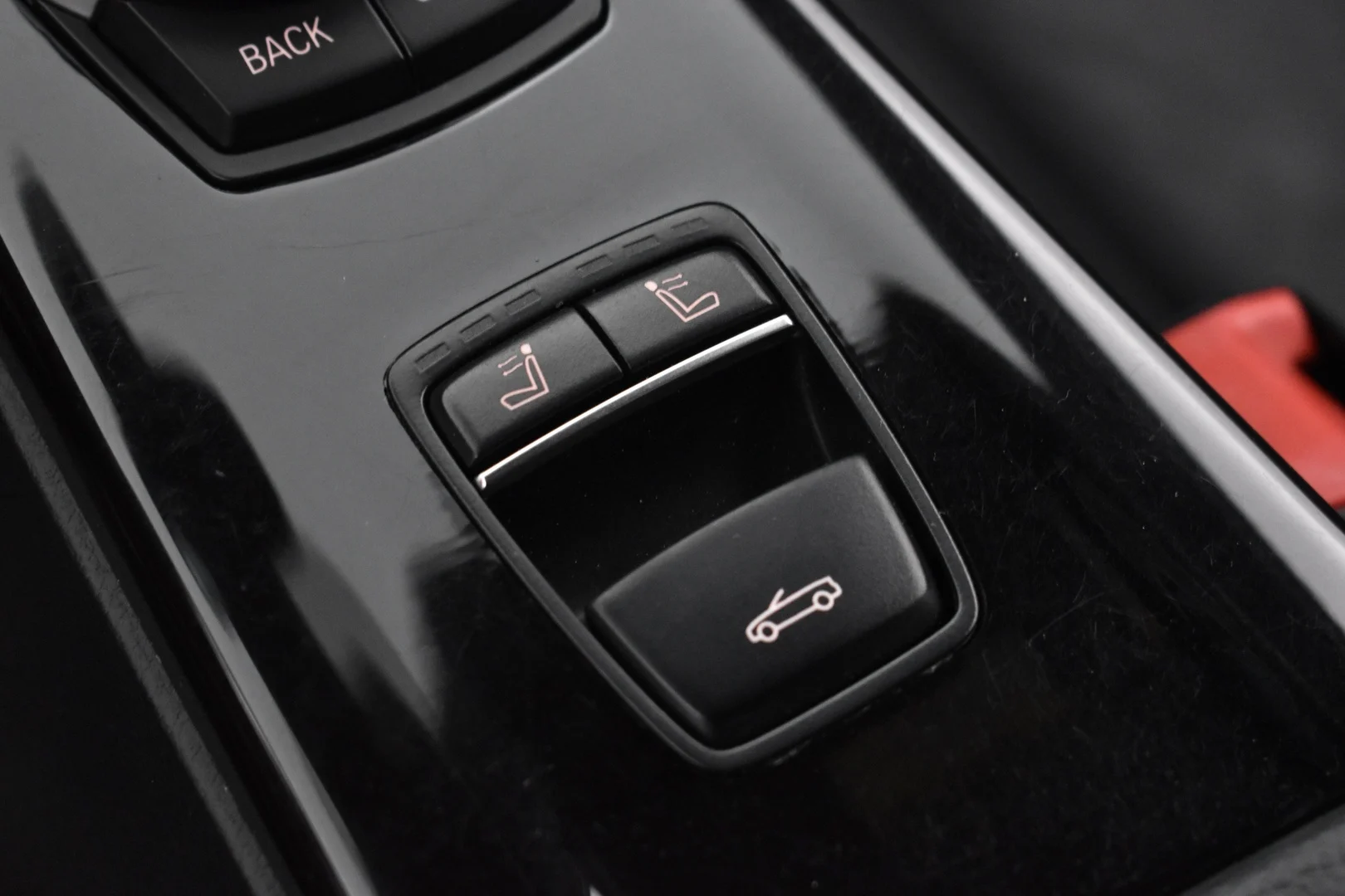 Car Image - 1uQiZVF2oQr4fgxdfwz0pR