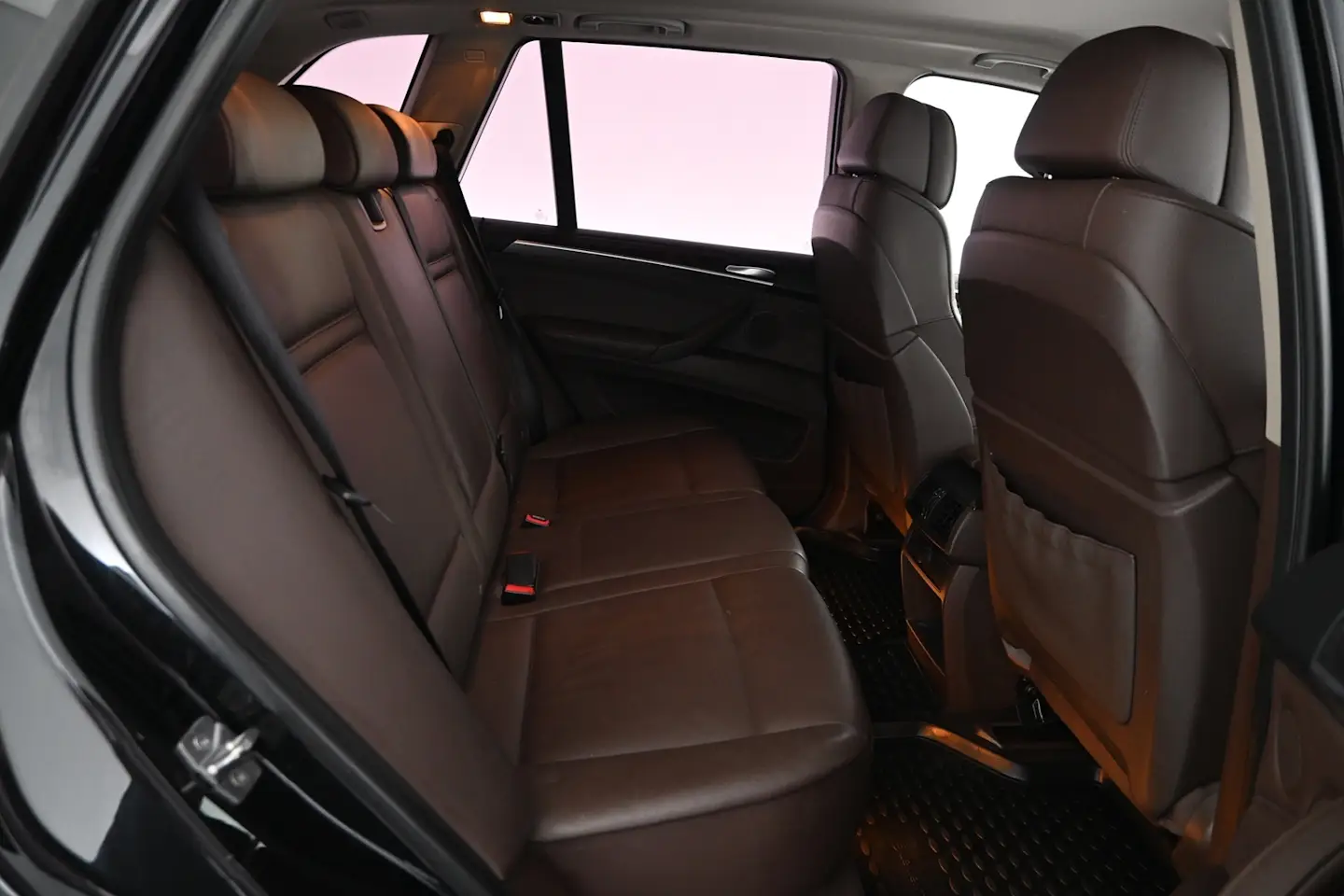Car Image - 305WxamxhZKiyhbr3yrE4T