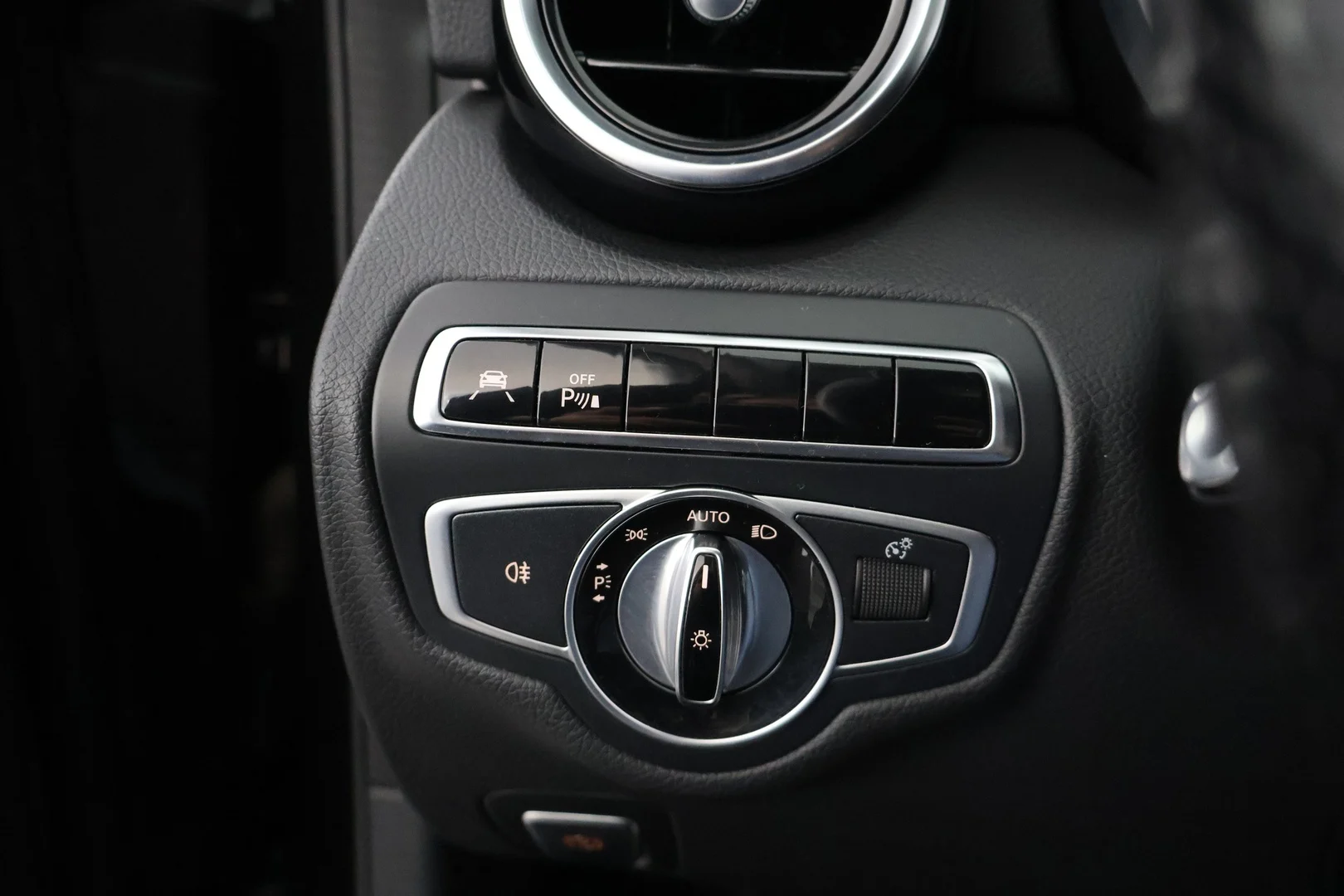 Car Image - 29nSzOy1jFdDxpmMZ30ZDz