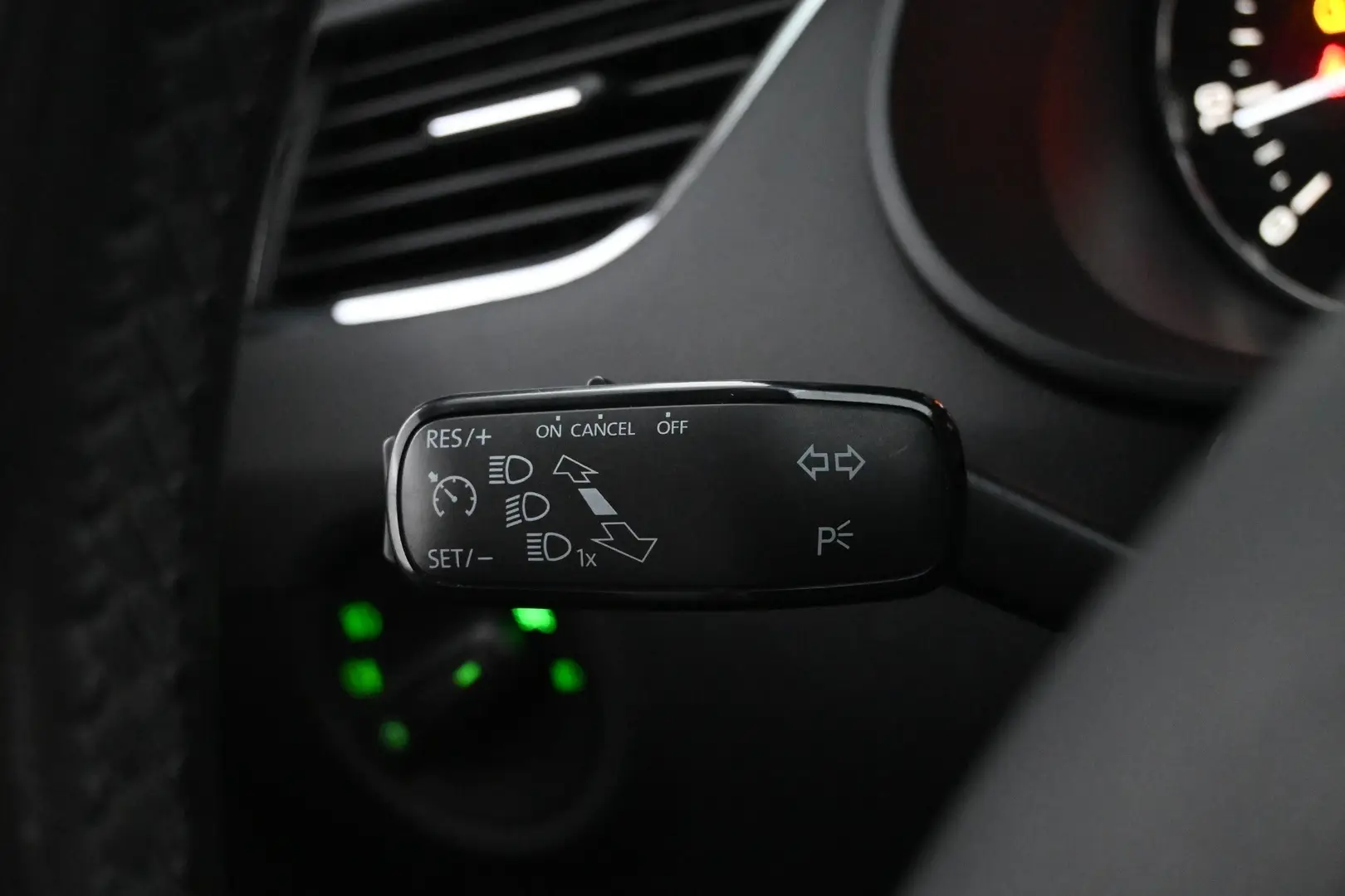 Car Image - 63QWKhyOR99r1KpbvjrjHJ