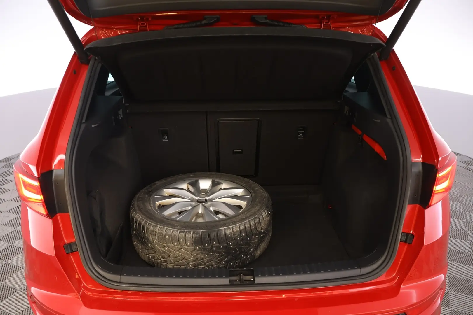 Car Image - 7hlcHVD0kRbTAZKS5x6Gj7
