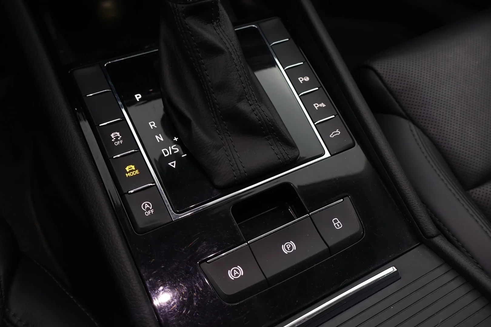 Car Image - 3Xb1gfBH5OfUhDmUNXWZVn