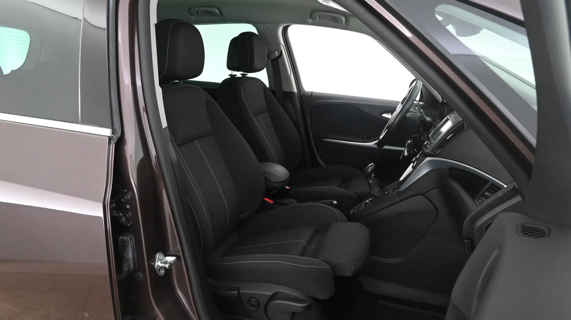Car Image - 5sXyNd5KJ7aGlxpsSNqoac