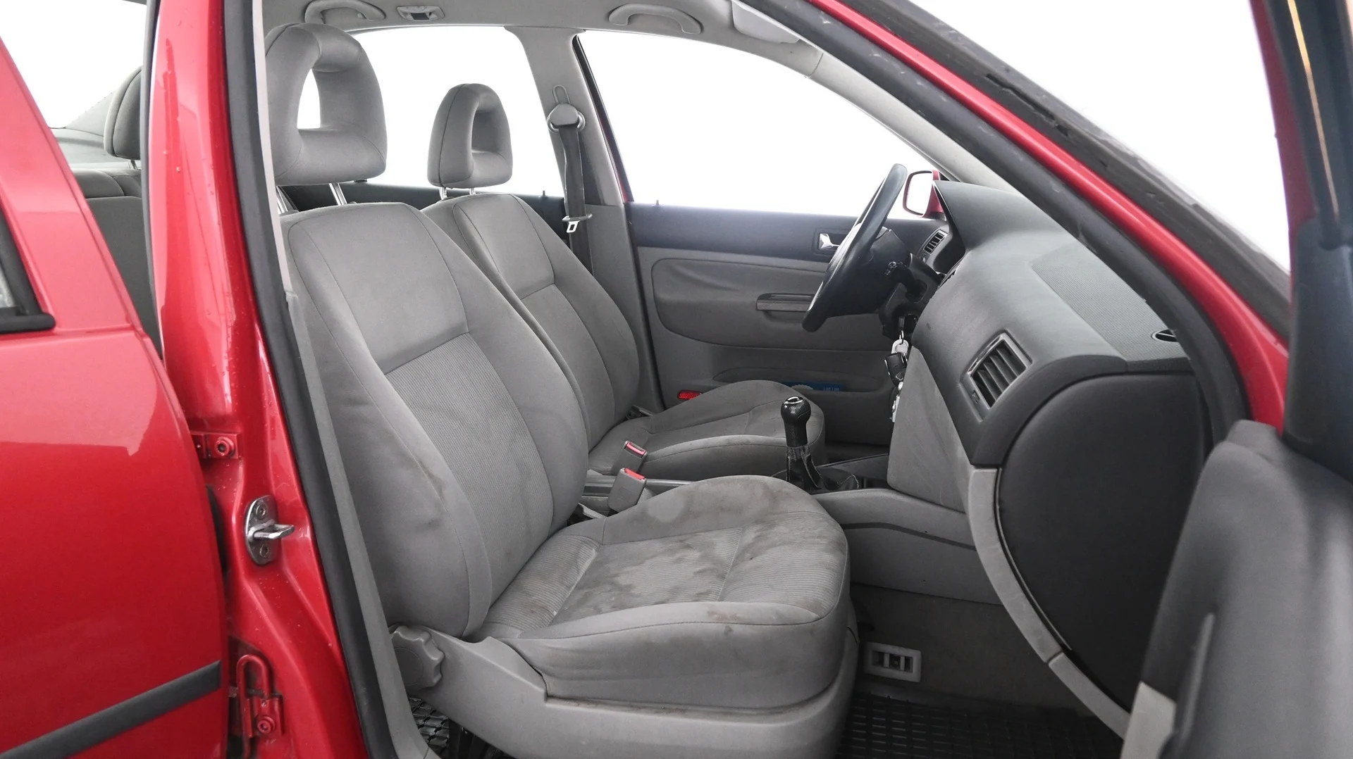 Car Image - 17iS8os97AVKKwnXeMM73D