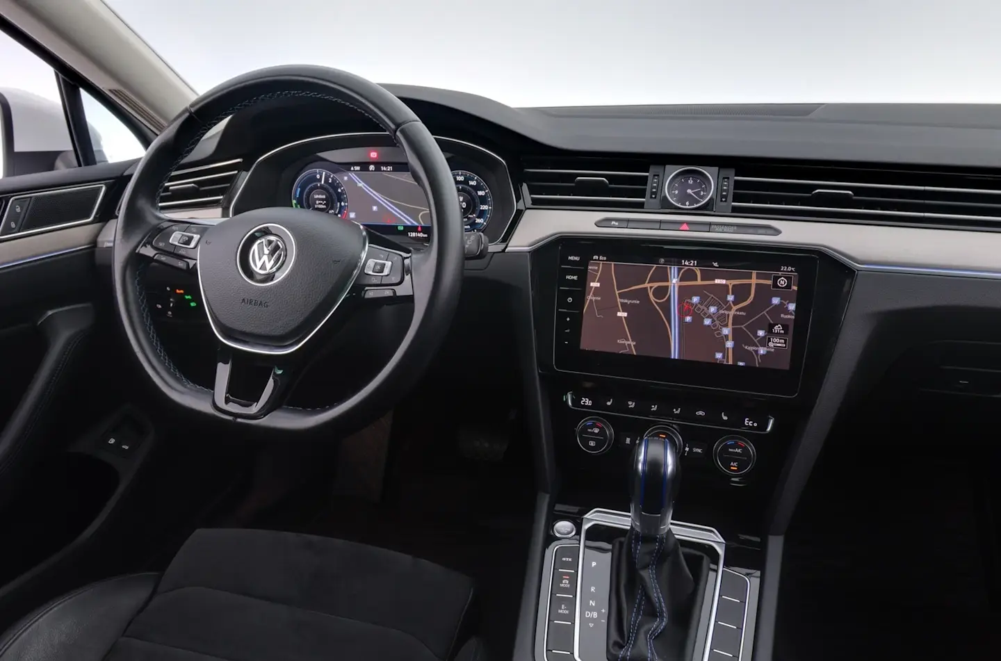 Car Image - CBLQ5gAoPwpCgIDHMj8a9