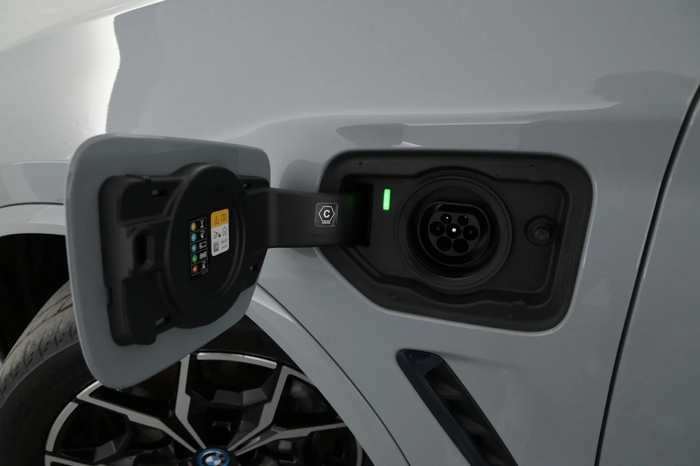 Car Image - 4OJD0xu6UxBAKeXPxZZYpC