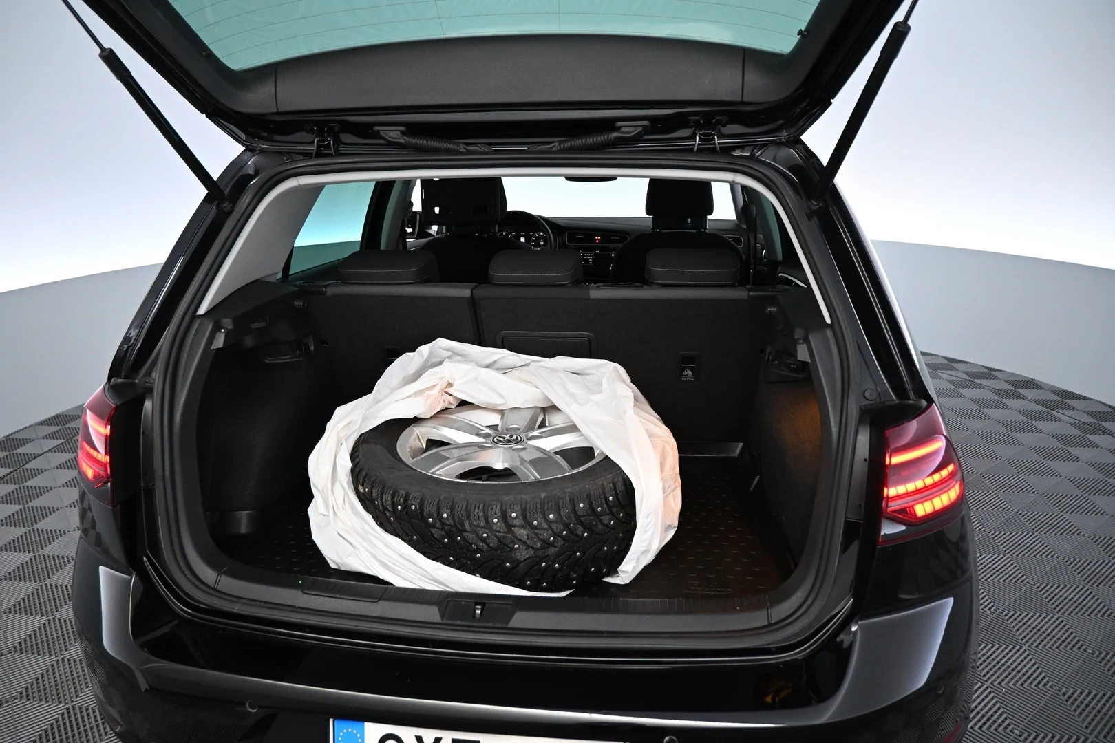 Car Image - 1MqrytyXEMK9Y6rNTHDs3x