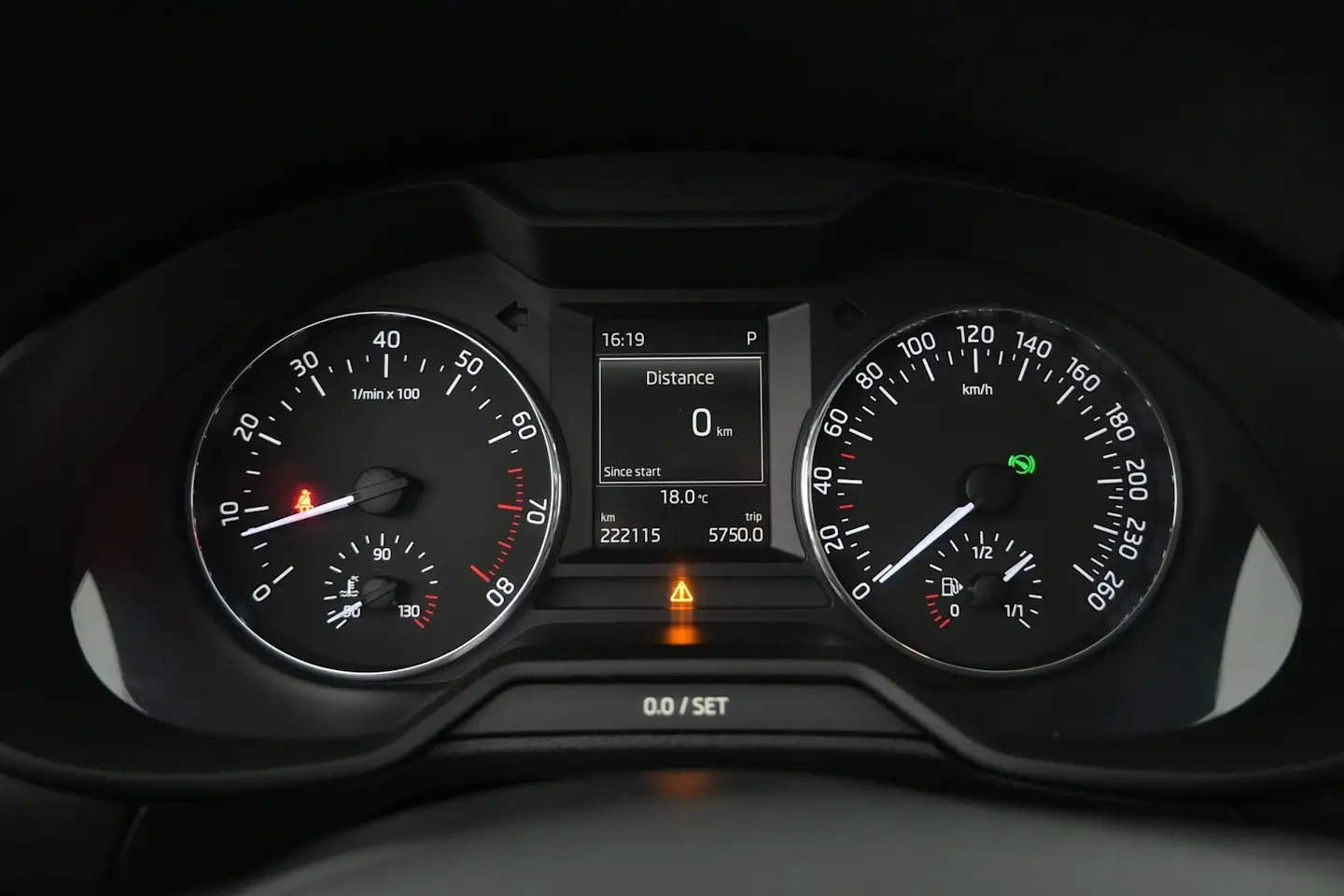 Car Image - 4aKMpya0AlGgJkVwiECGaU