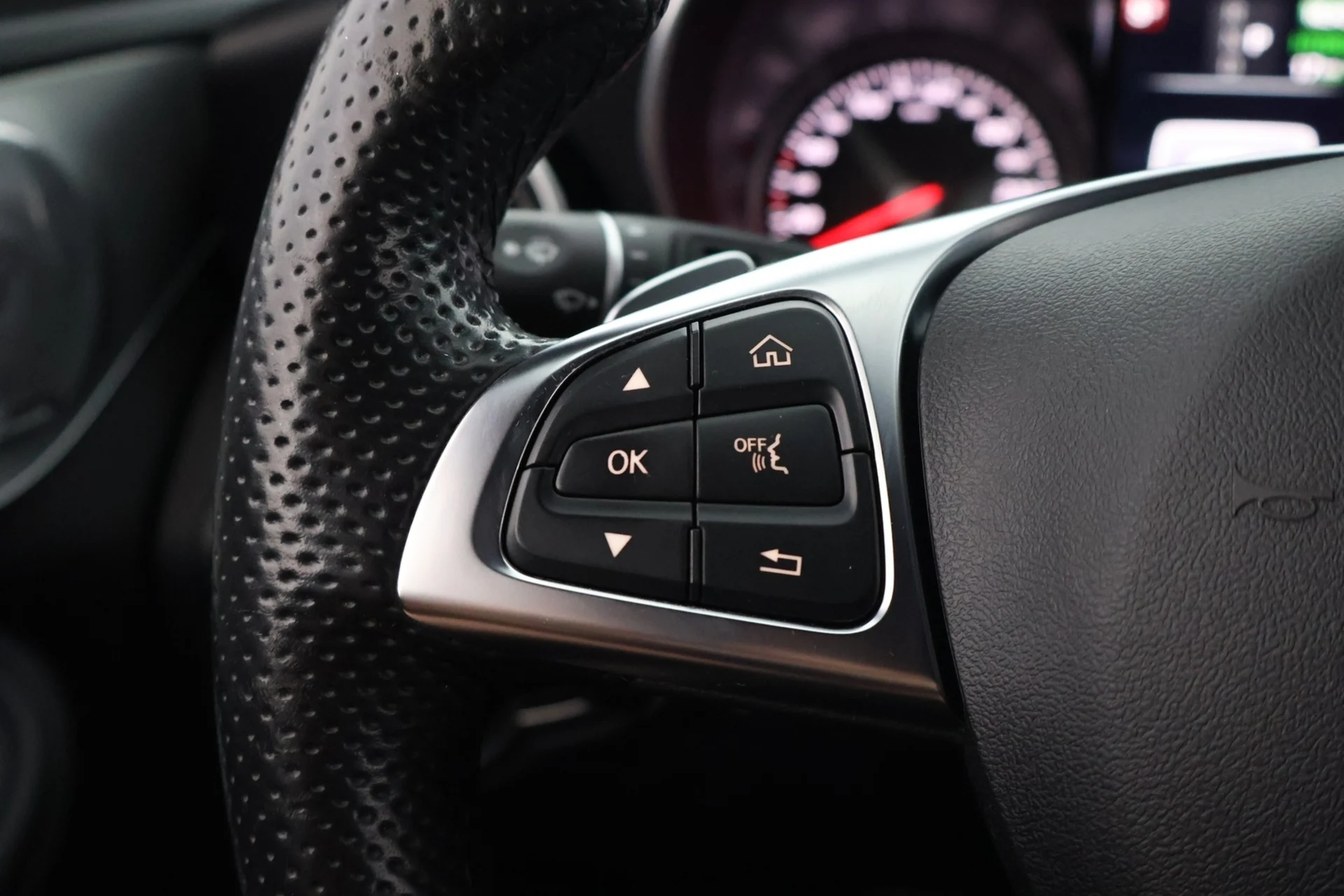 Car Image - 1ZQmPmvJ8ohEhUvG59gB9s