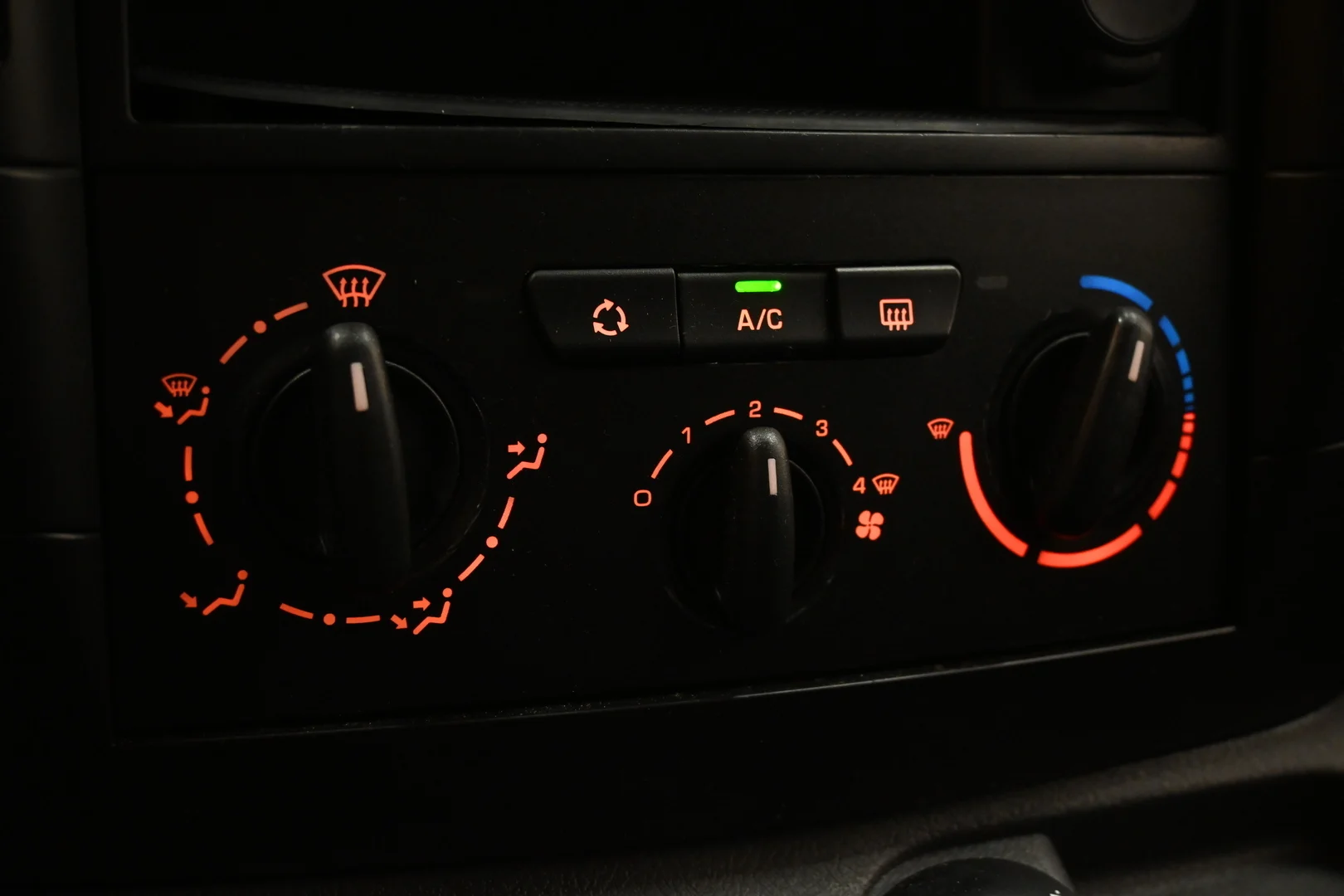Car Image - 5ObJZplczyC774DJ0z8y8x