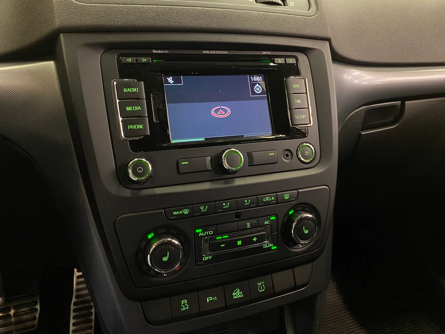 Car Image - 7kXpN9tcTs3b1Pj5ciKdVV