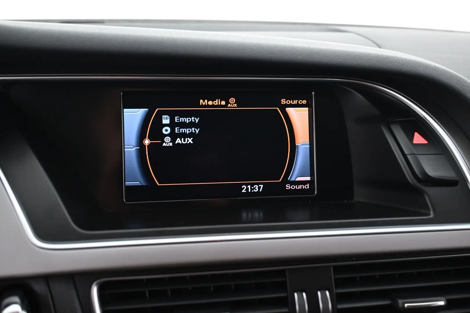 Car Image - 4du8Q3XbghQKaUuiHHjuoT