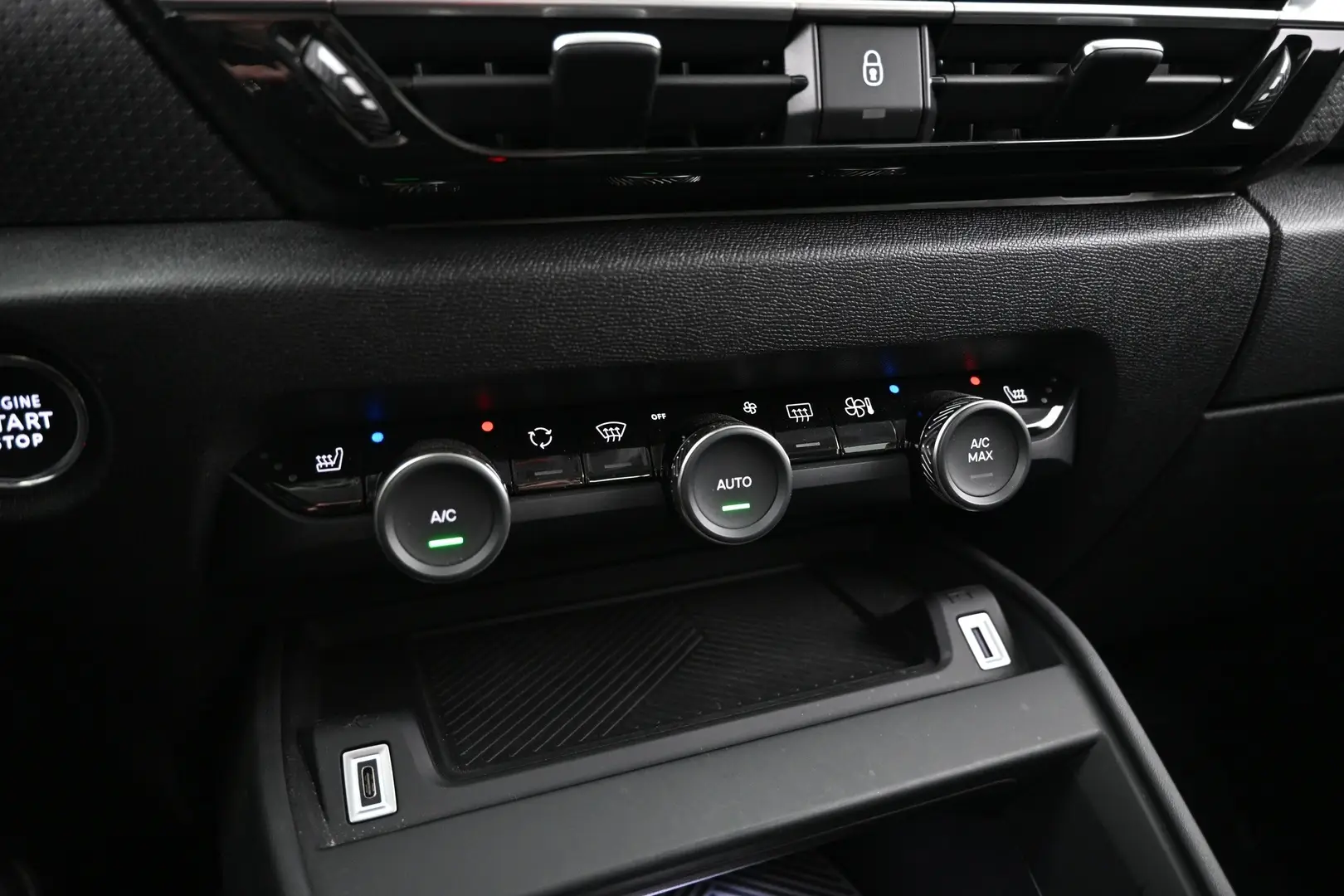 Car Image - 14IBUCQfHLb7pf6Lt3eP2n